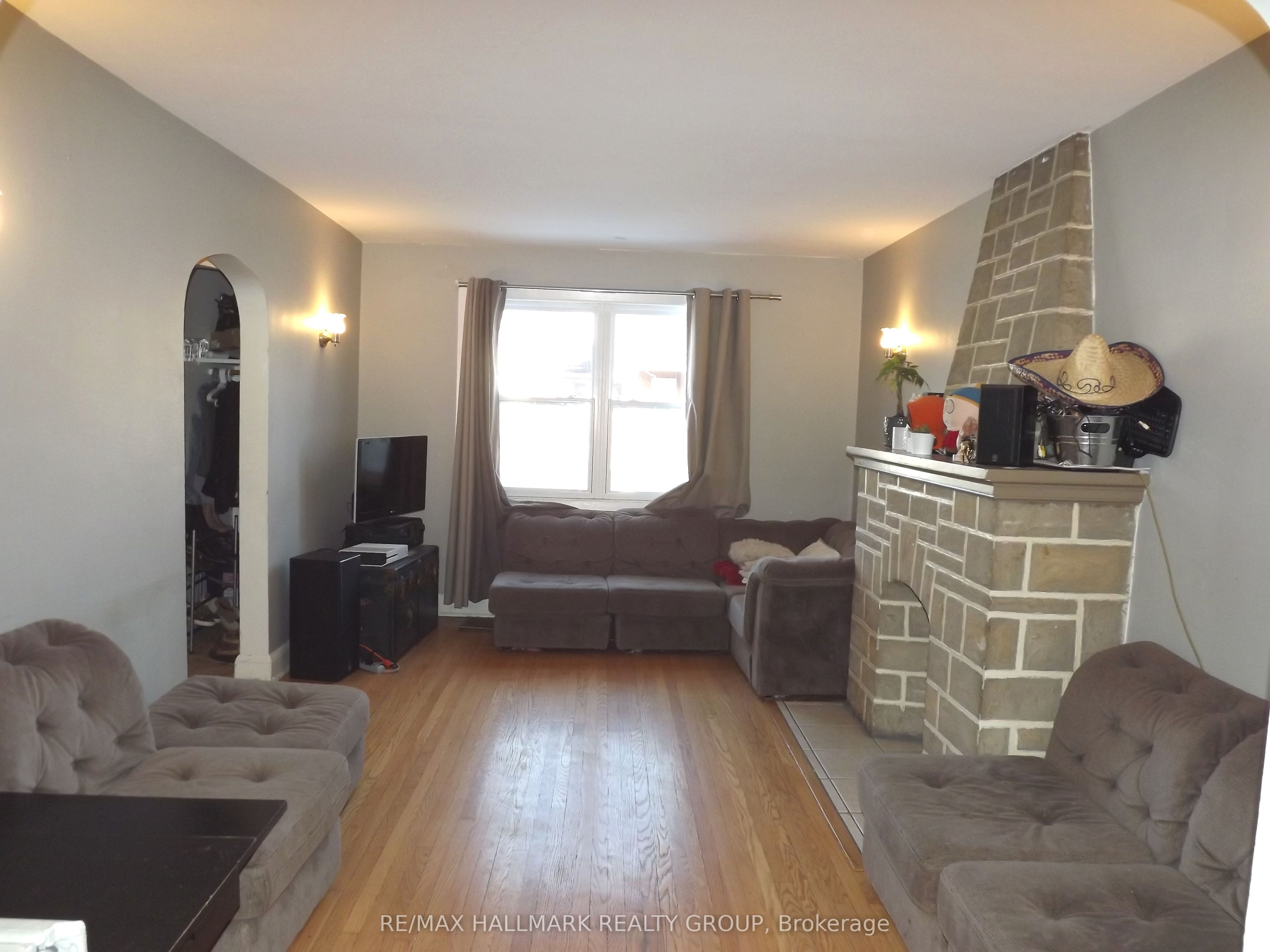568 Gladstone Avenue Property Photo 9