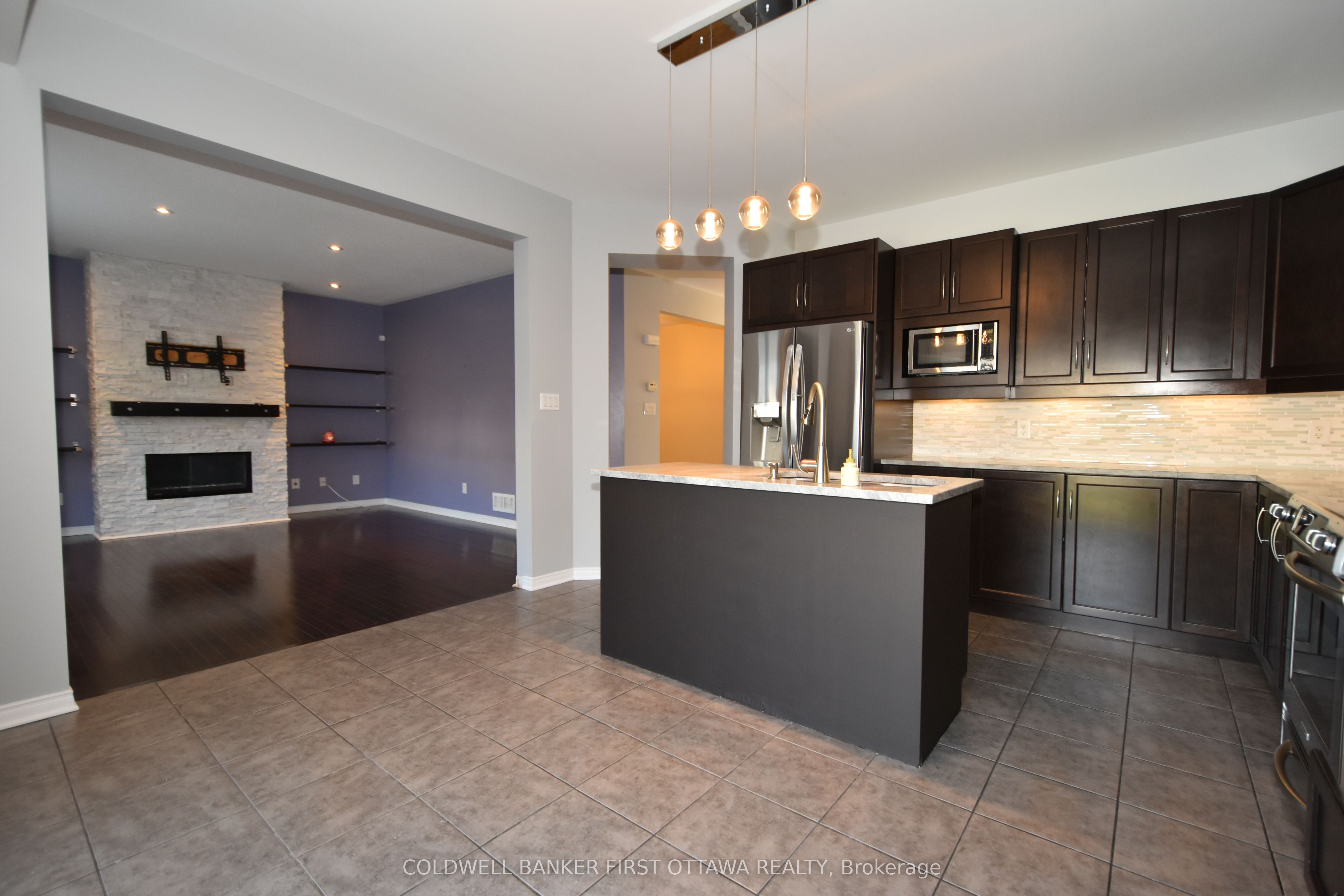 413 Blackleaf Drive Property Photo 8