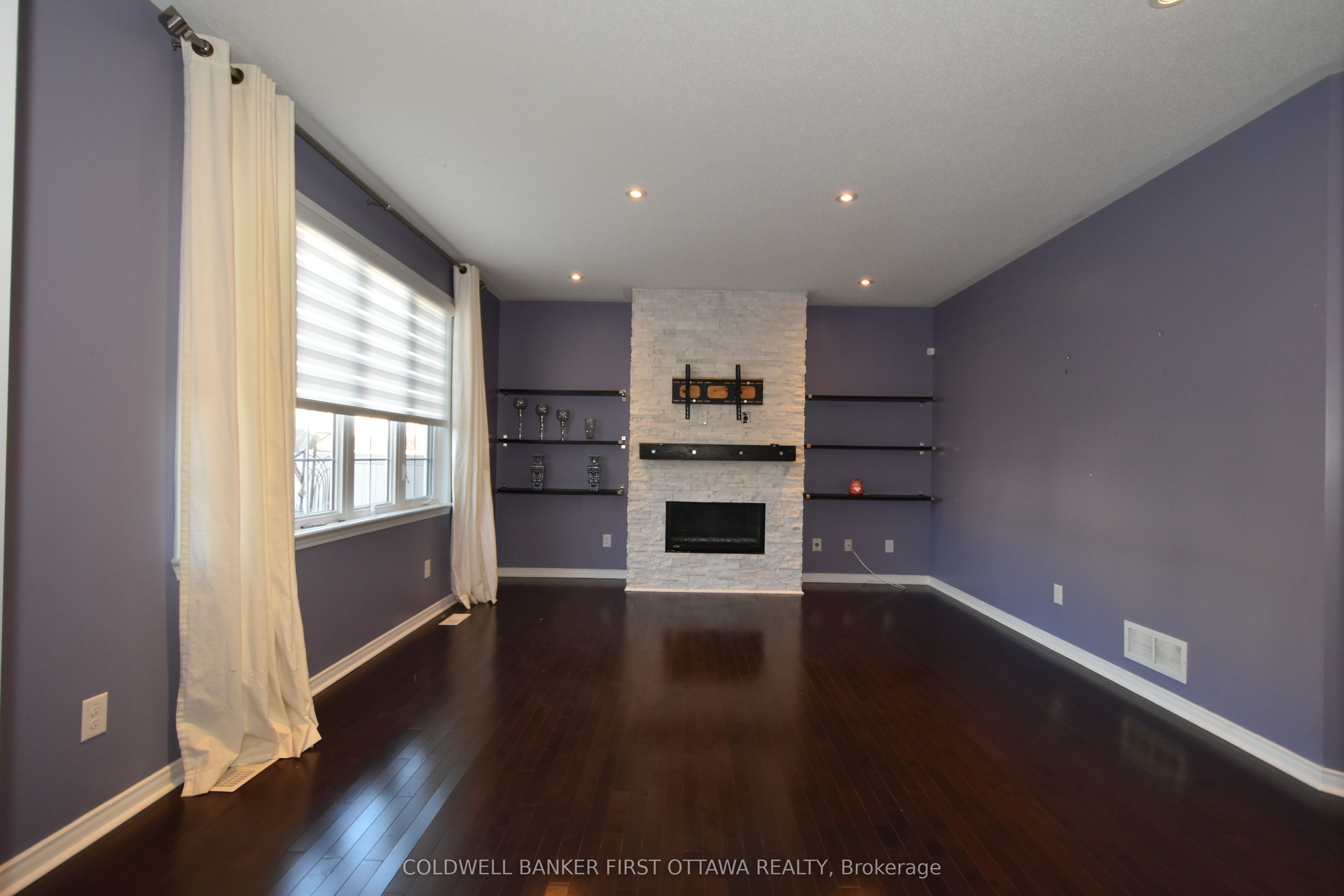 413 Blackleaf Drive Property Photo 10
