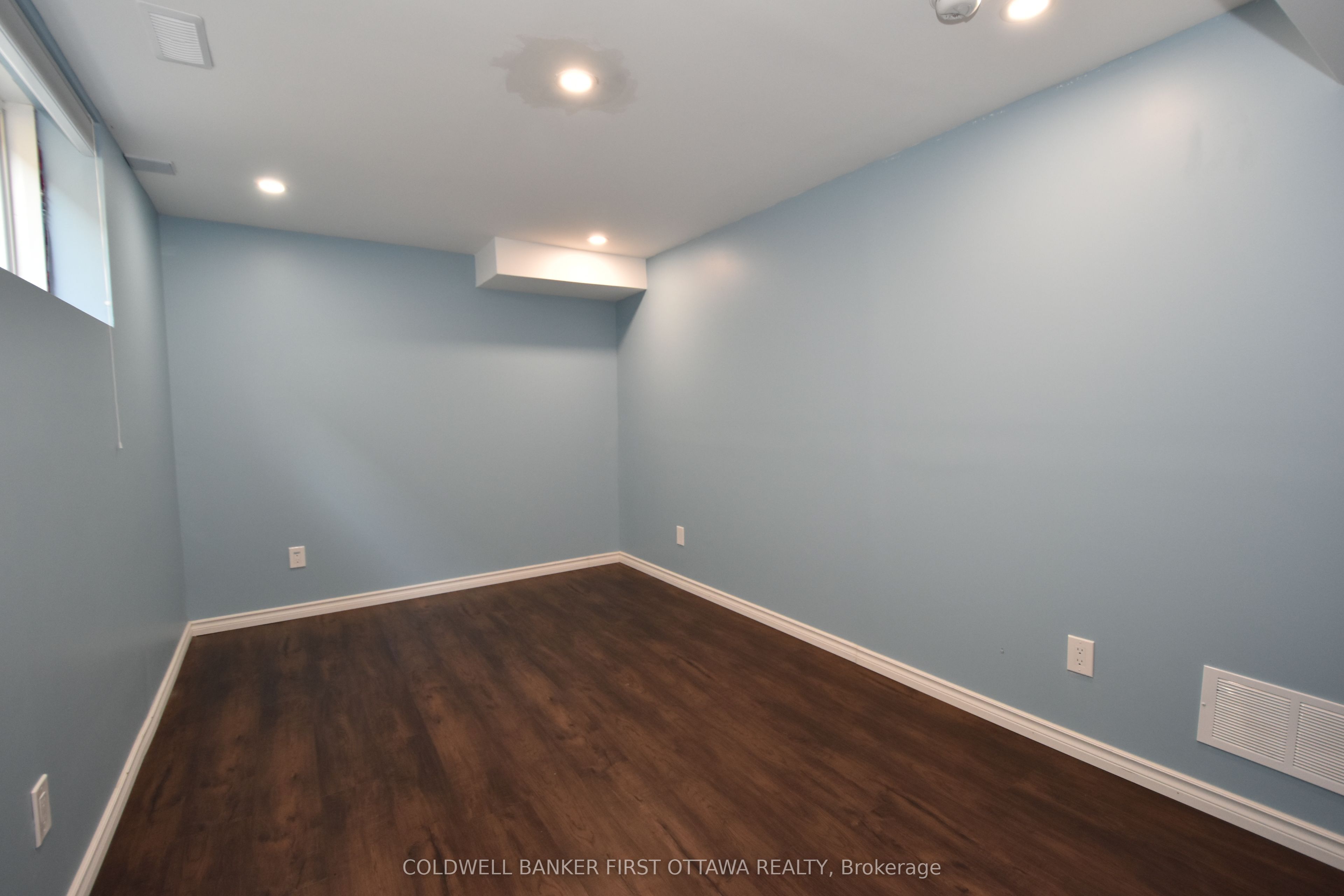 413 Blackleaf Drive Property Photo 15
