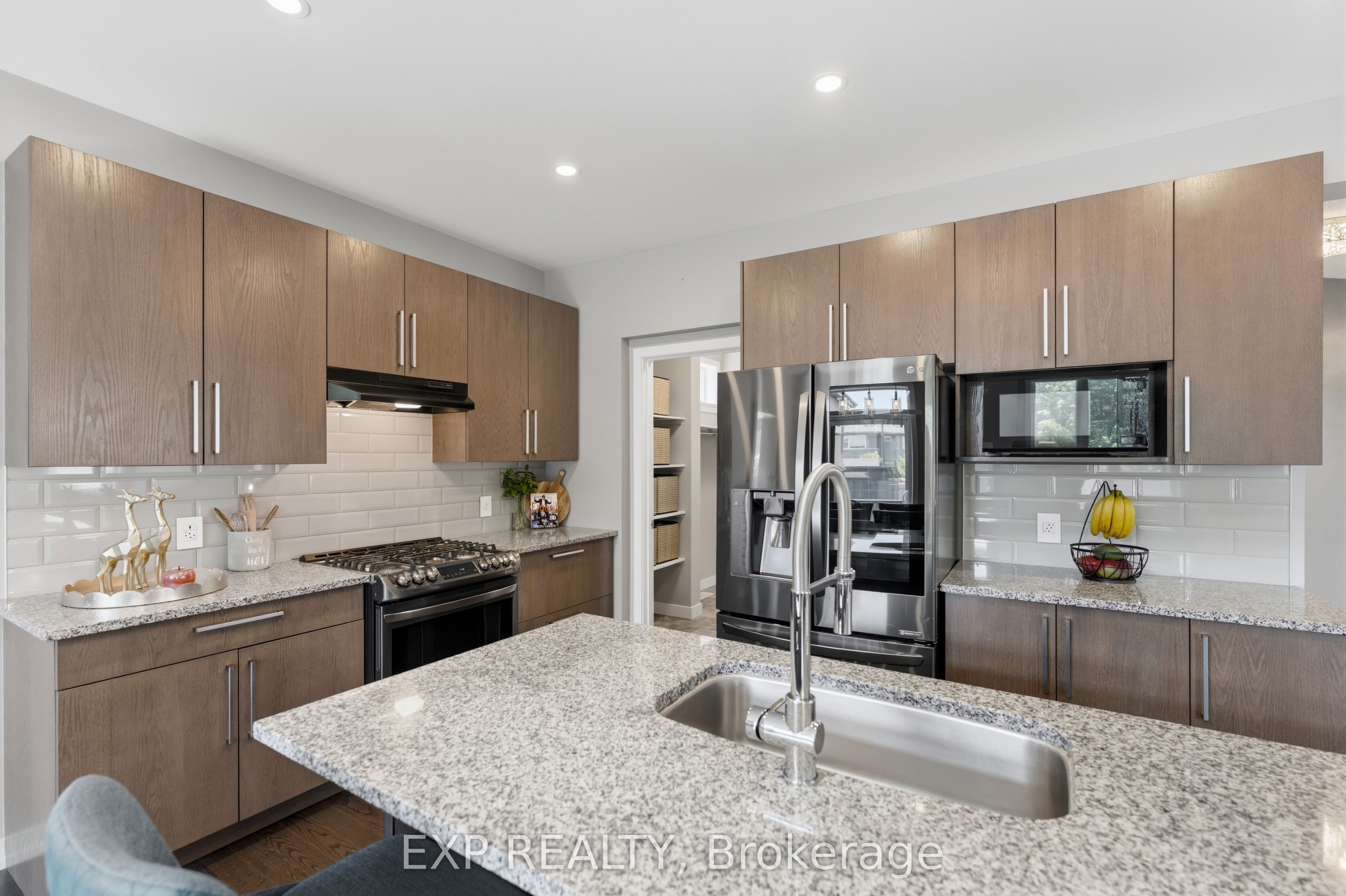 307 Oxer Place Property Photo 12