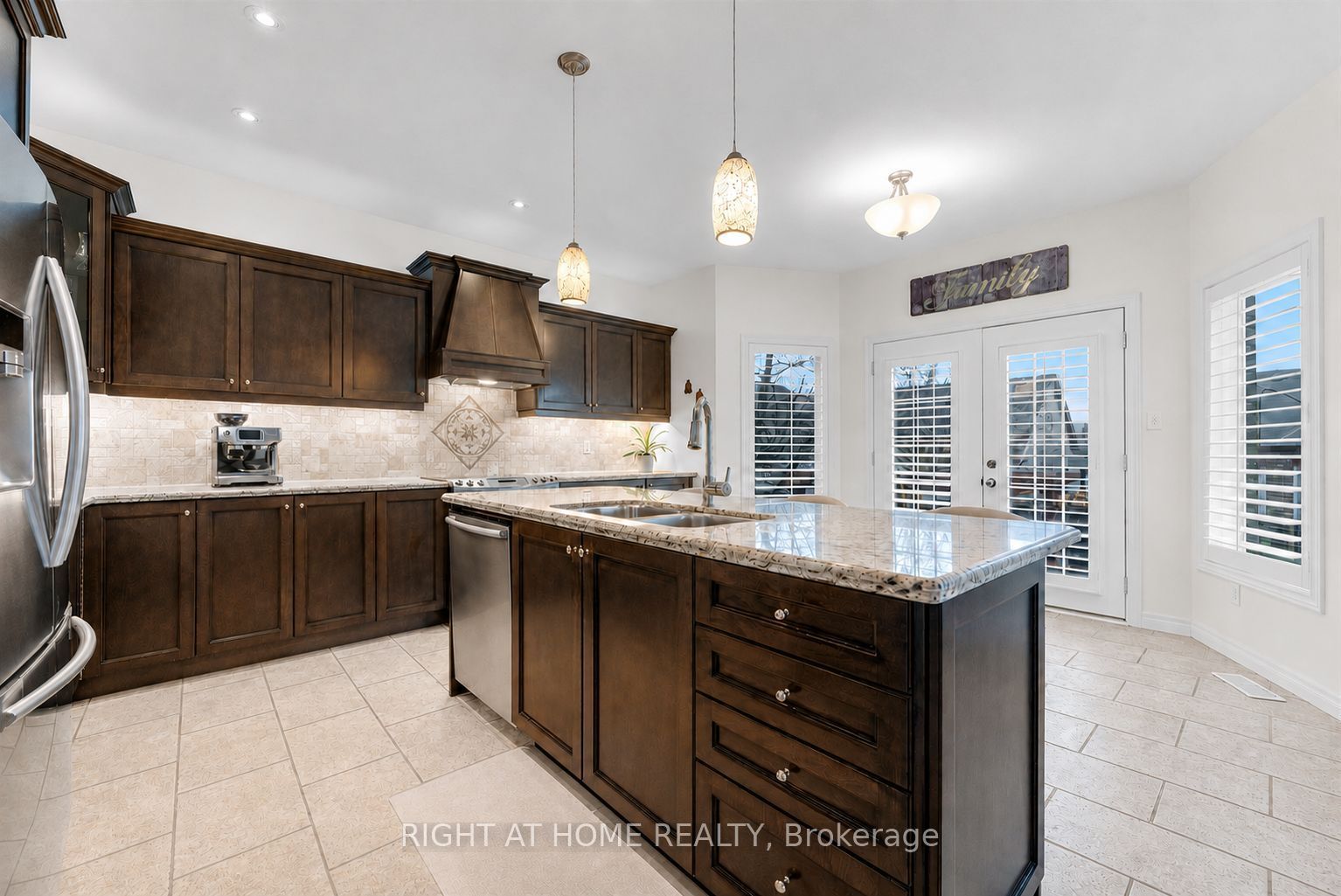 87 Newcombe Road N Property Photo 10