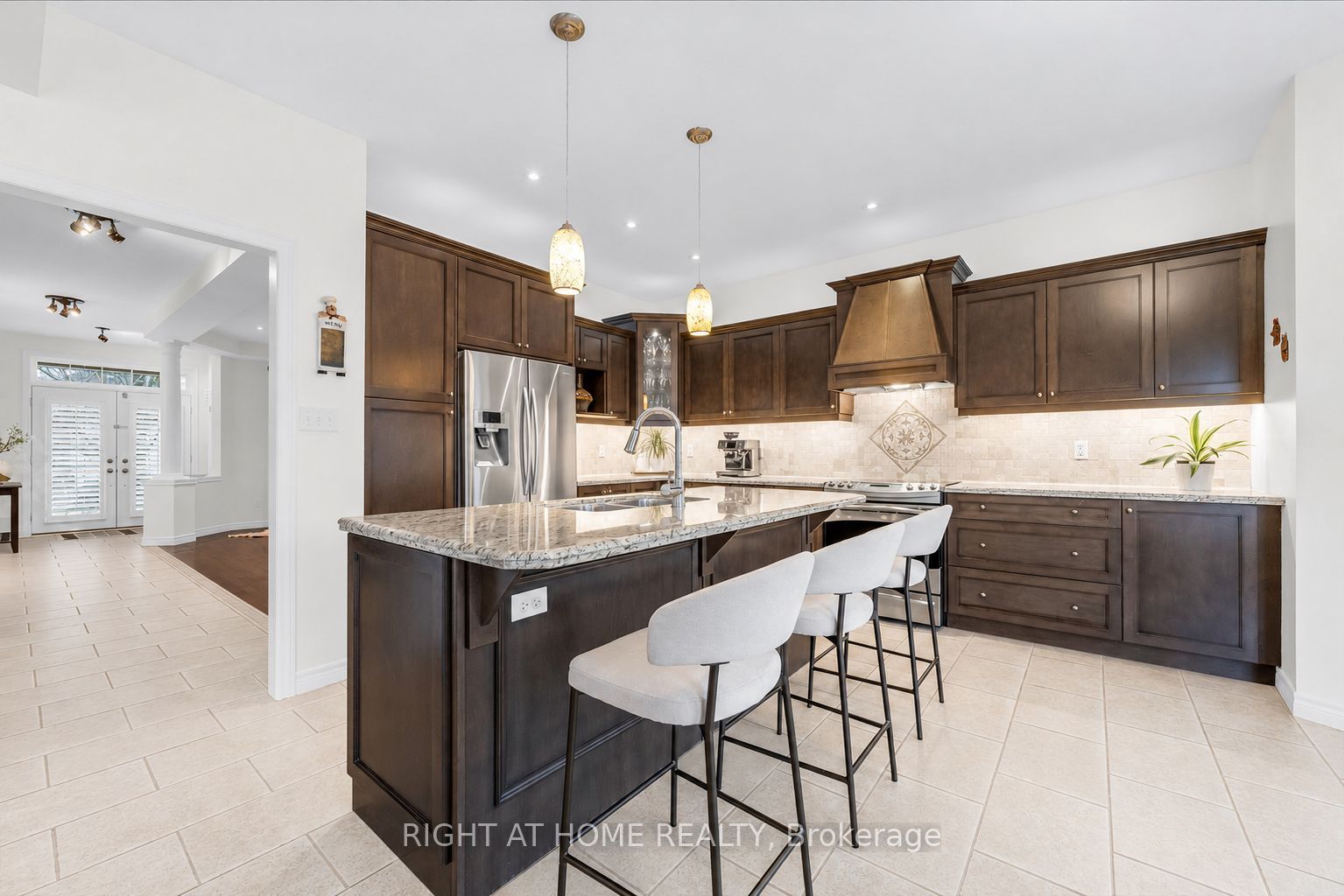 87 Newcombe Road N Property Photo 11