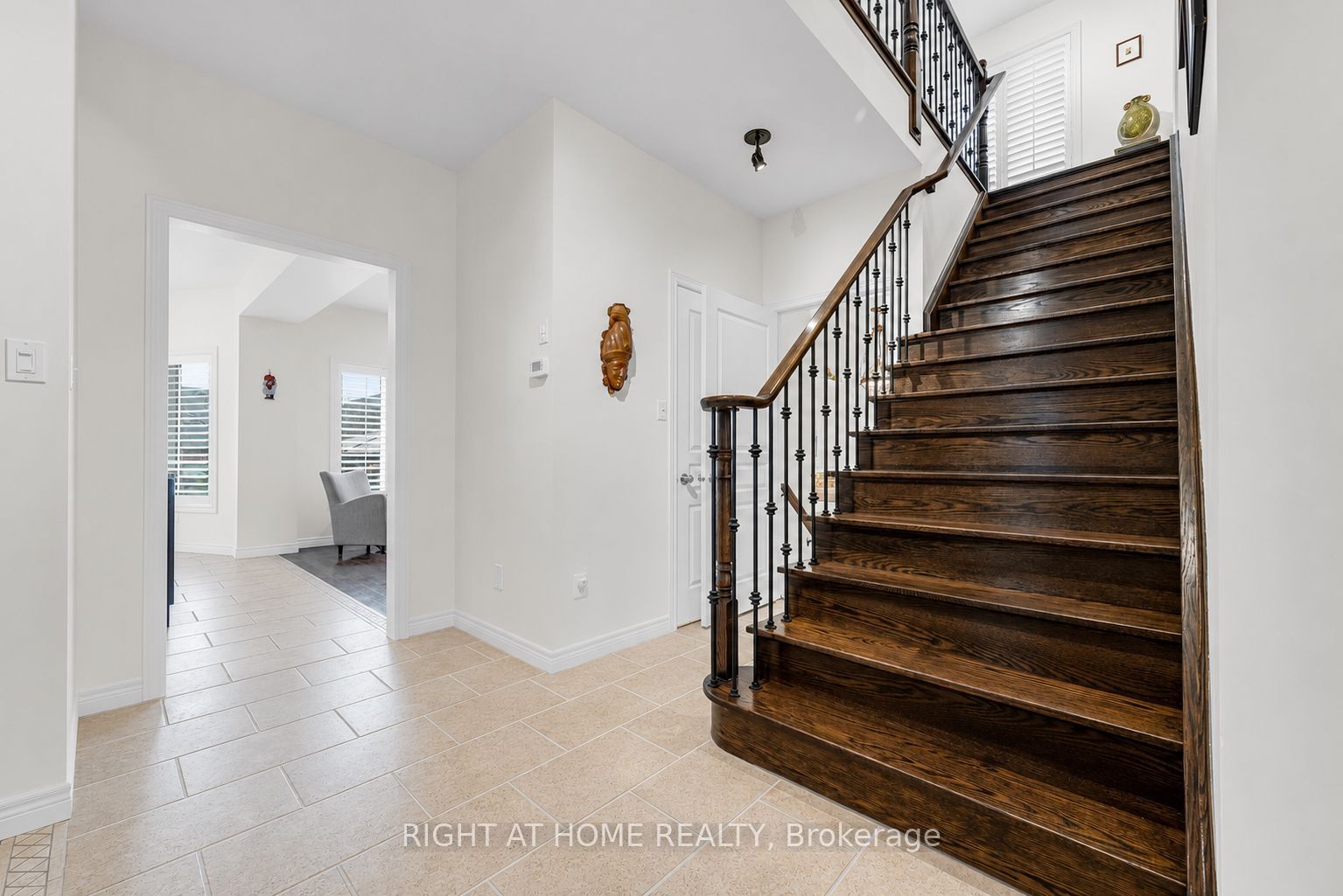 87 Newcombe Road N Property Photo 13