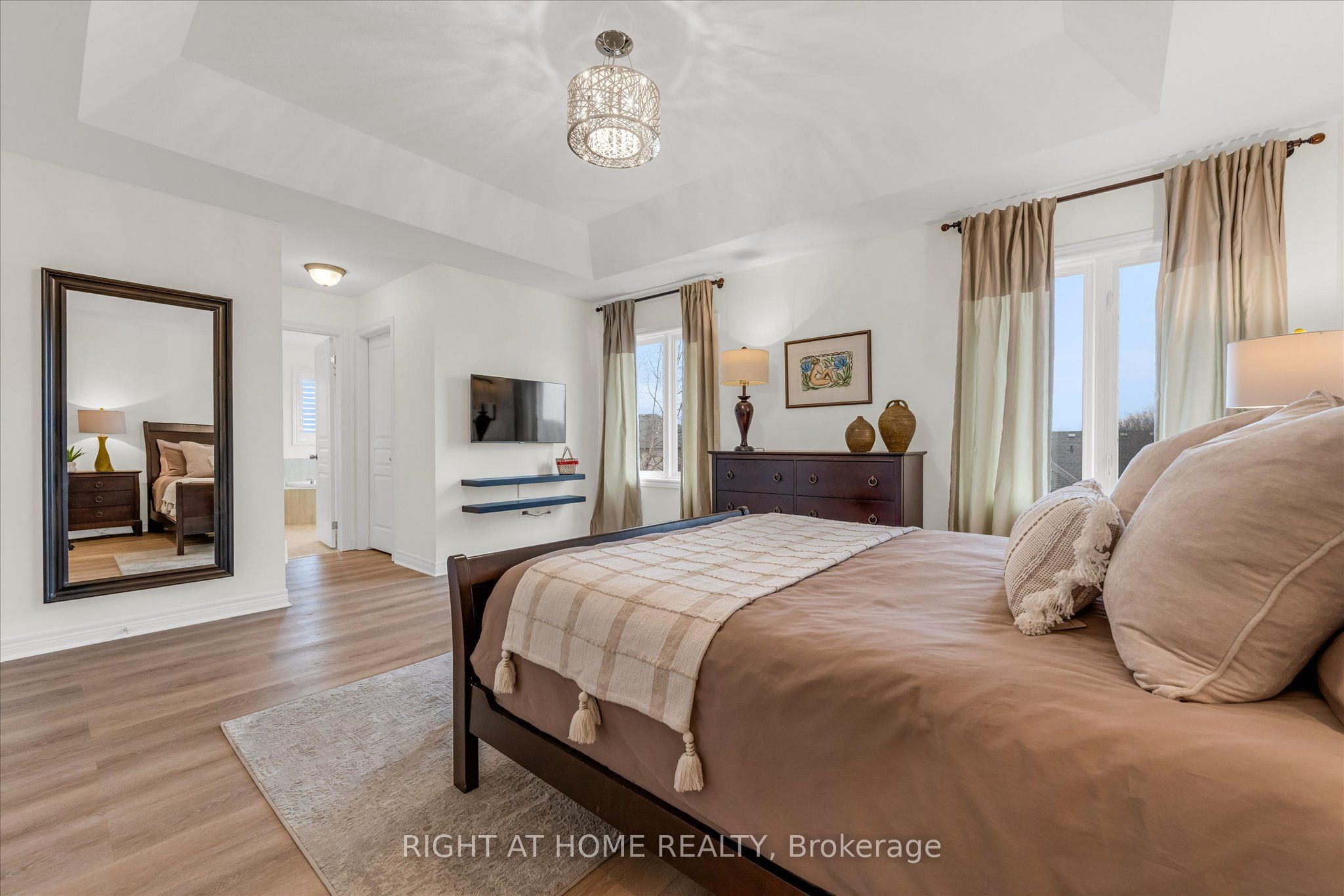 87 Newcombe Road N Property Photo 16