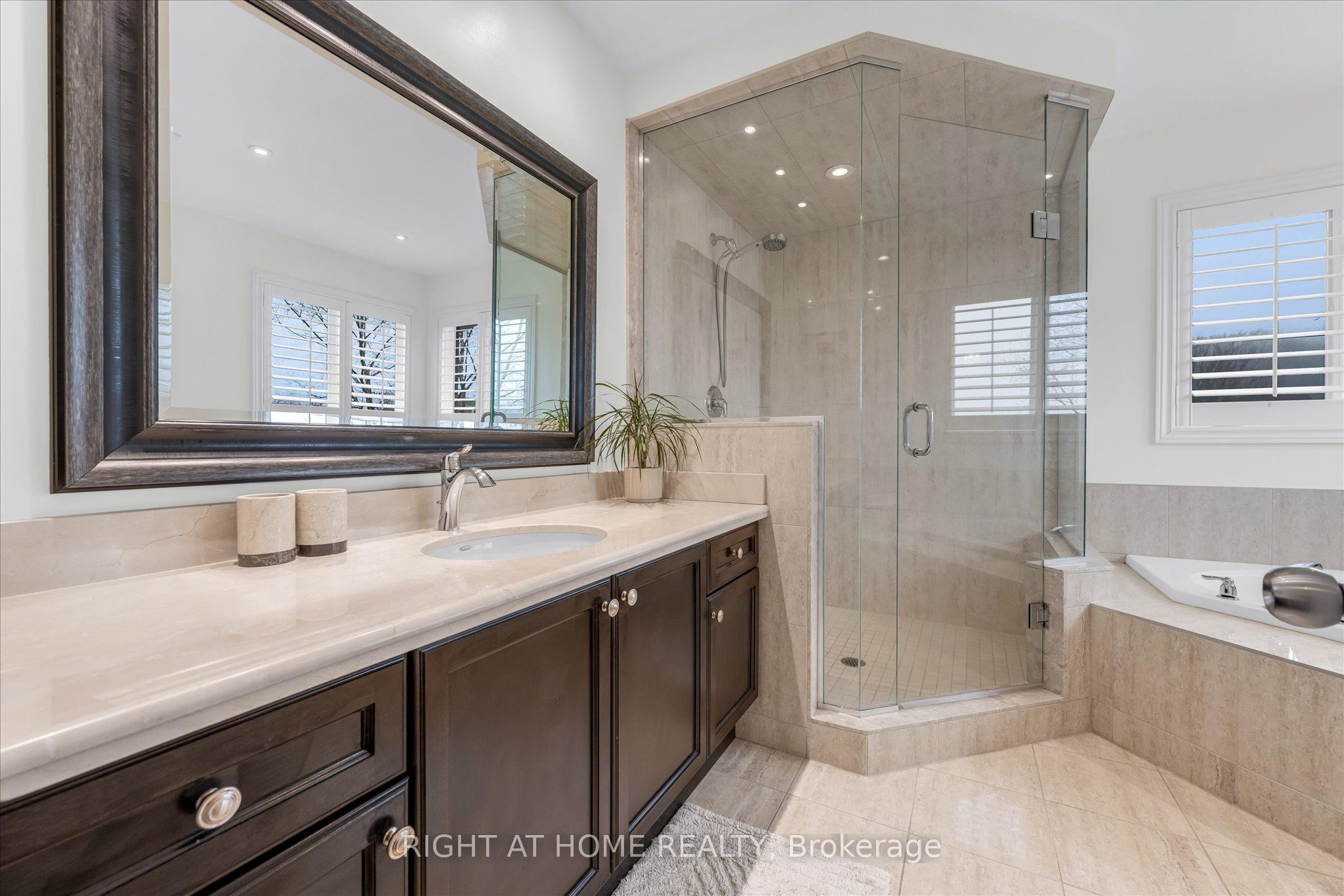 87 Newcombe Road N Property Photo 17