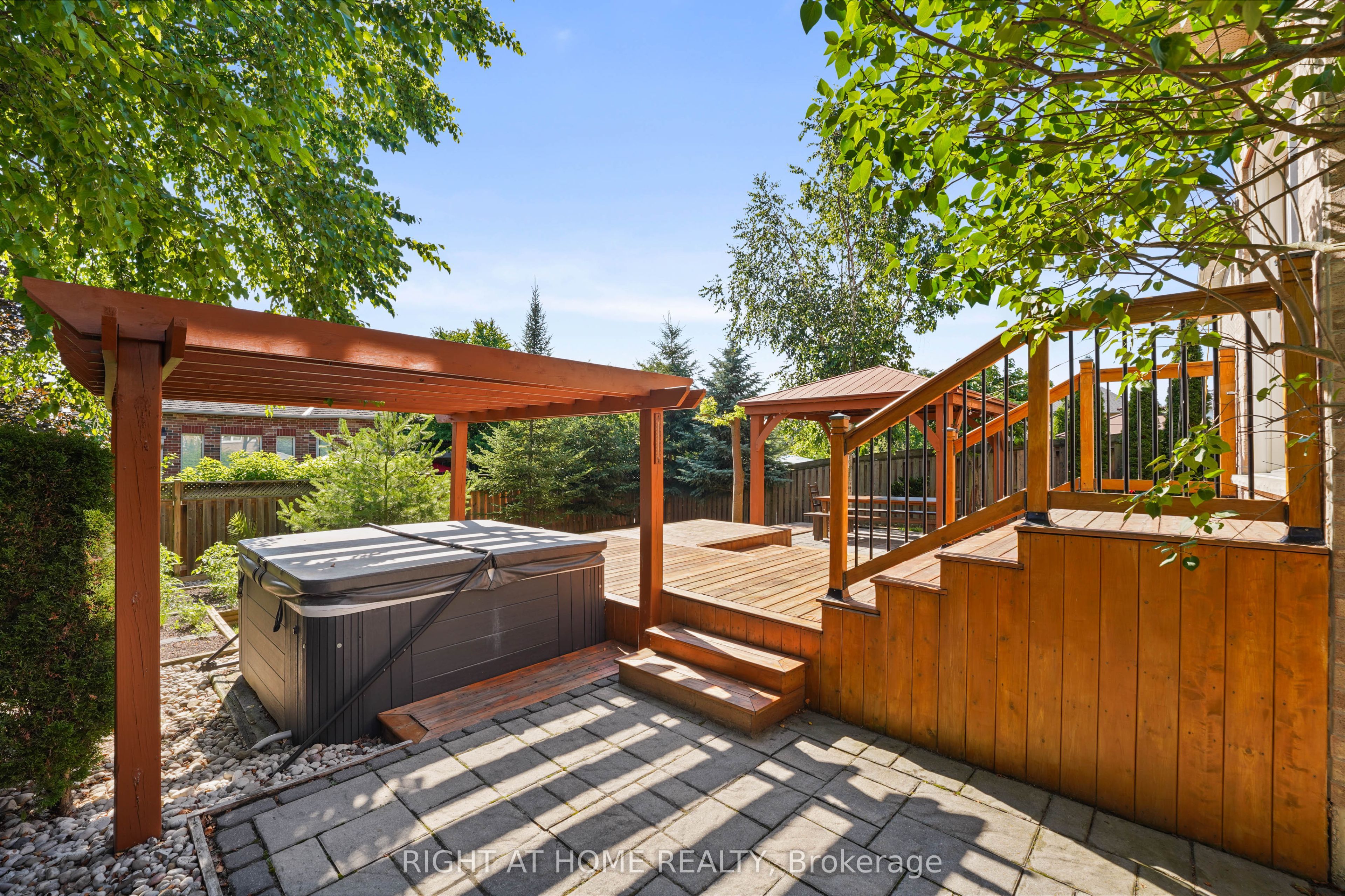 87 Newcombe Road N Property Photo 29