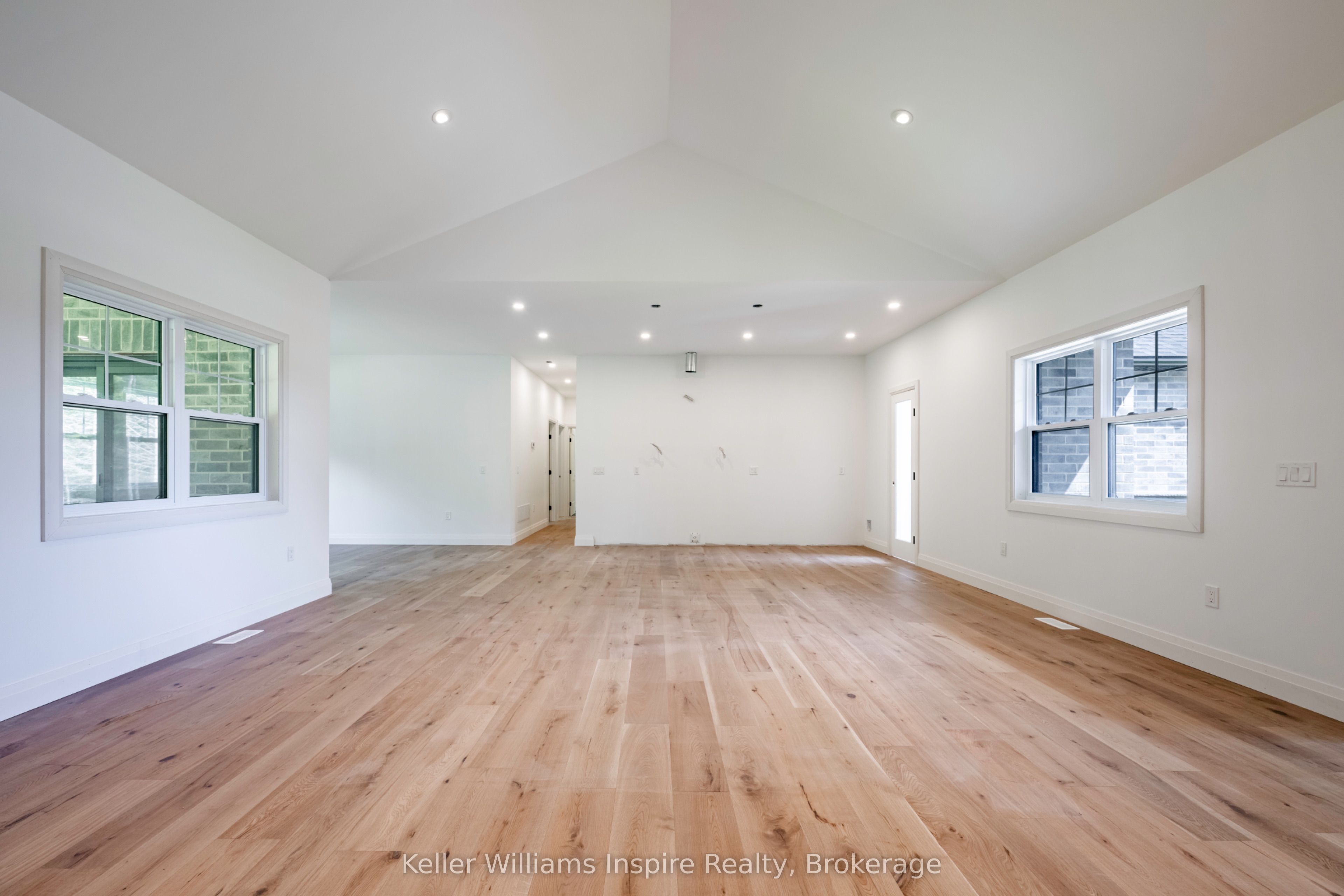 537266 Main Street Property Photo 14