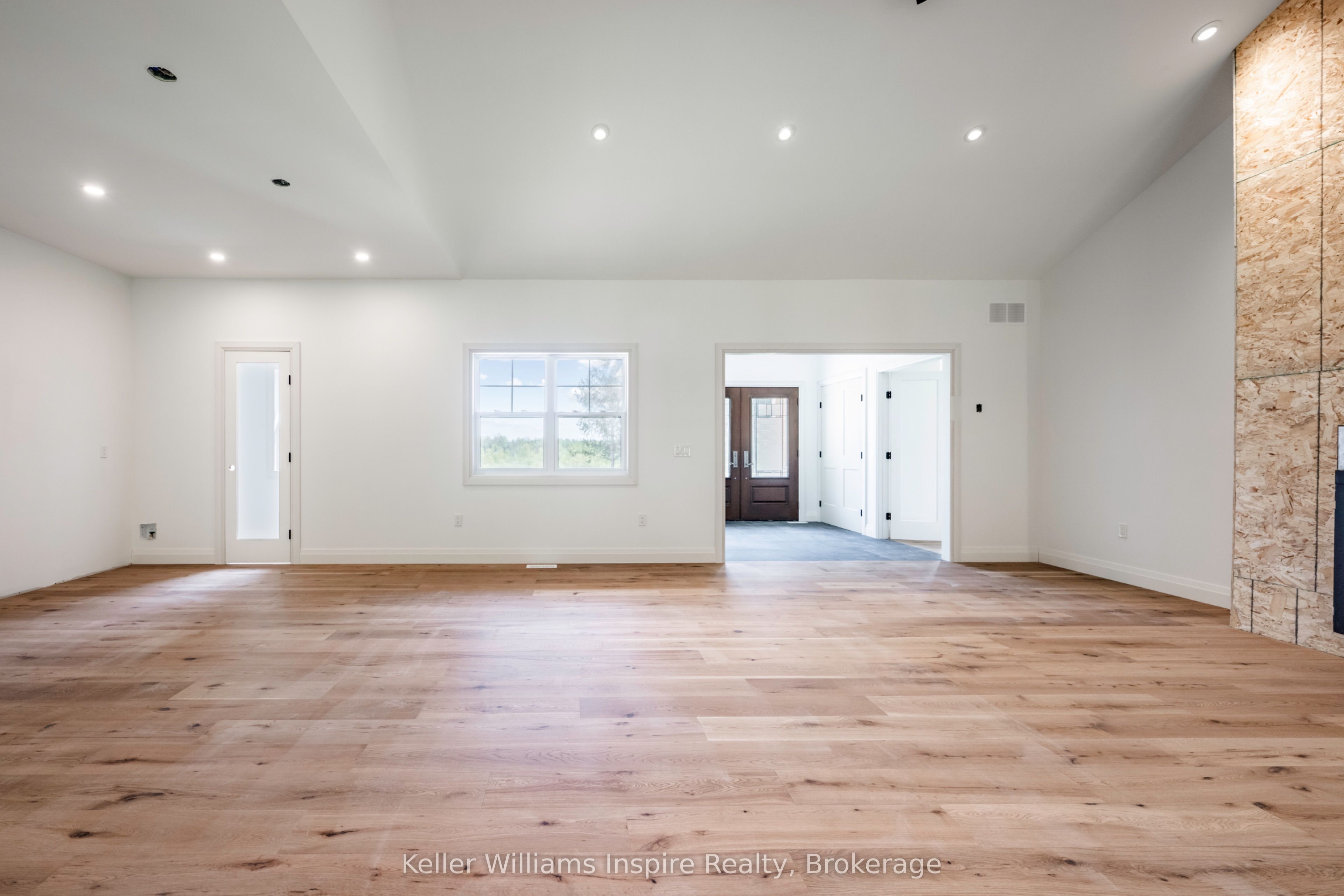537266 Main Street Property Photo 16