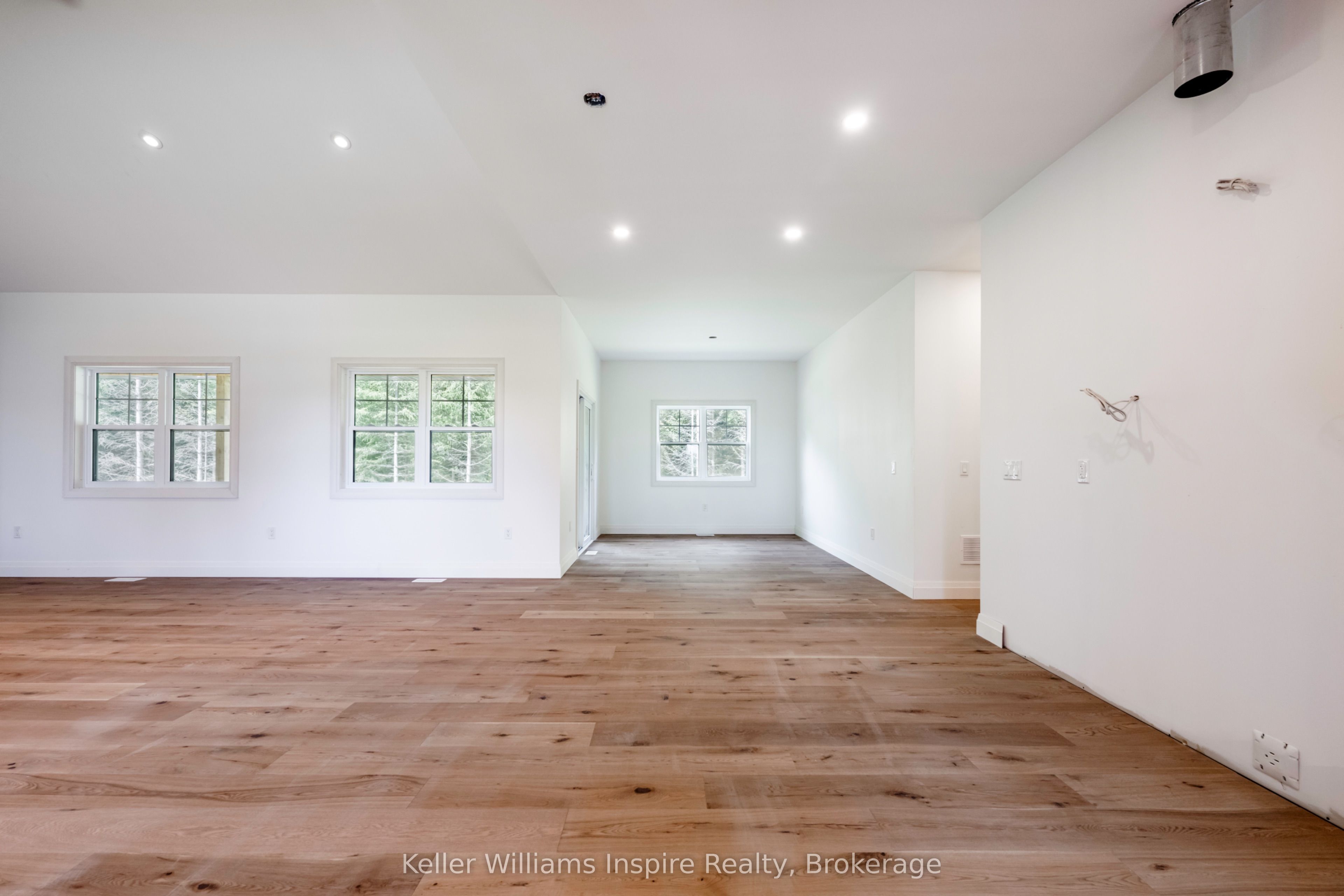 537266 Main Street Property Photo 22