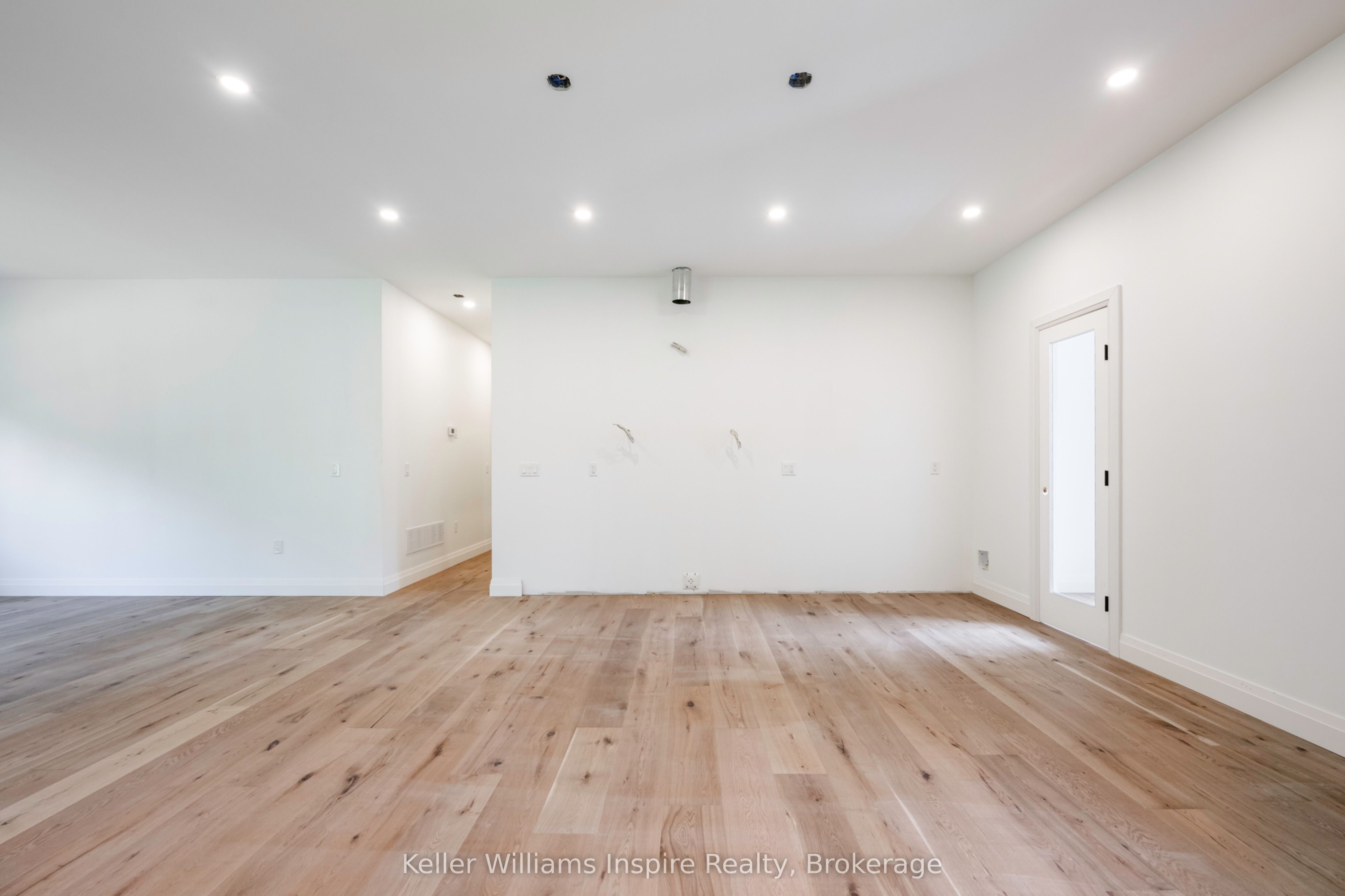 537266 Main Street Property Photo 23