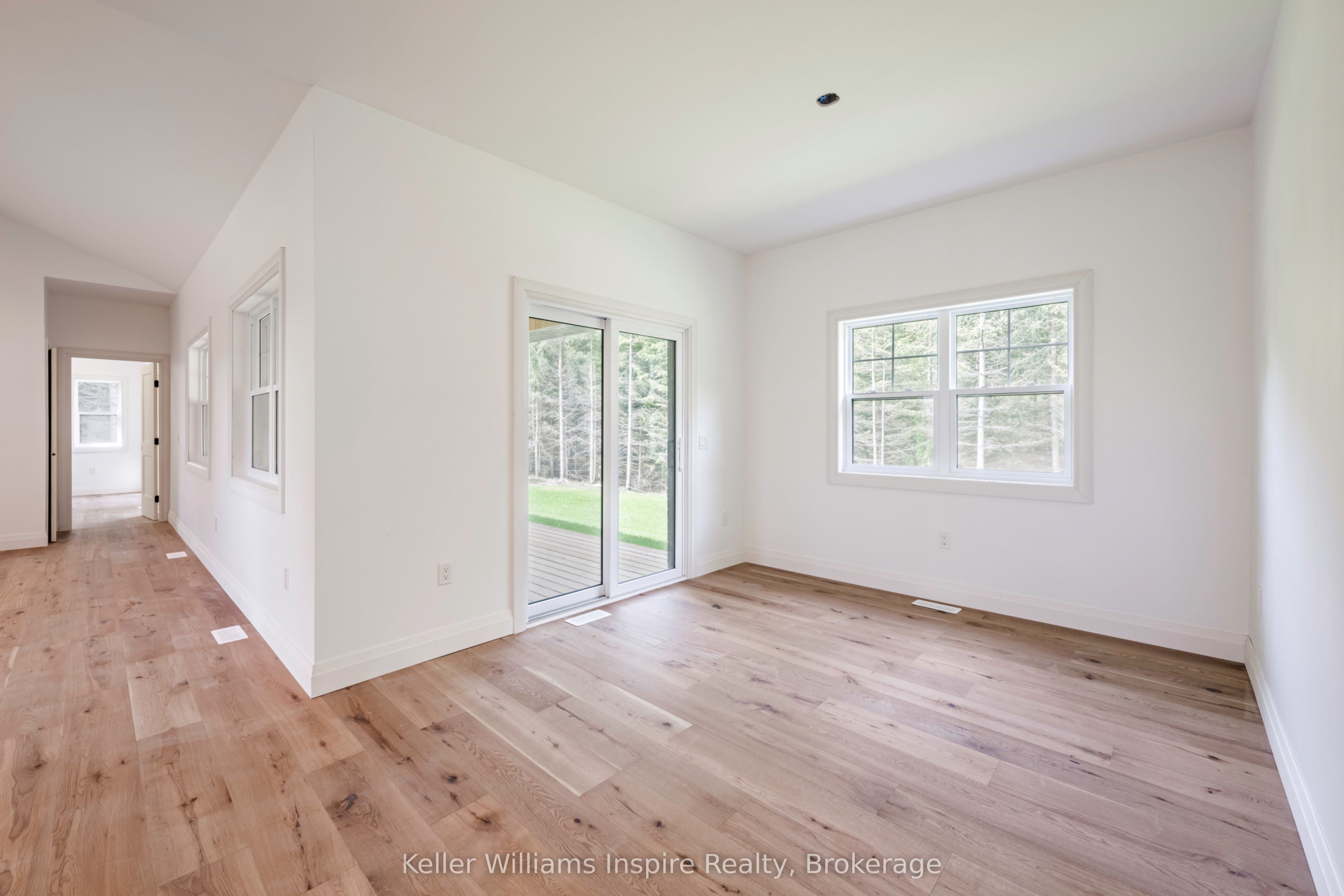 537266 Main Street Property Photo 25