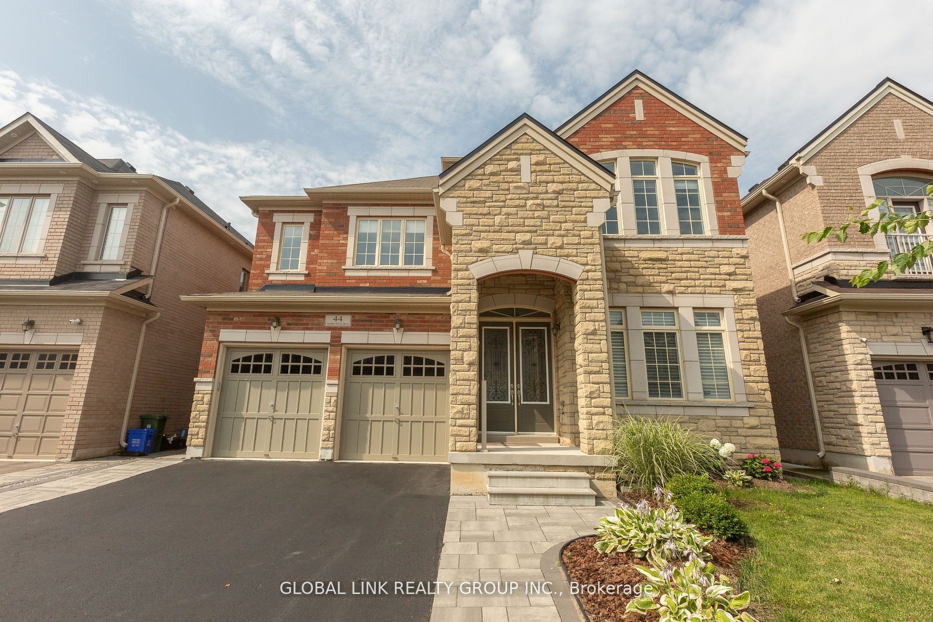 44 Golden Hawk Drive