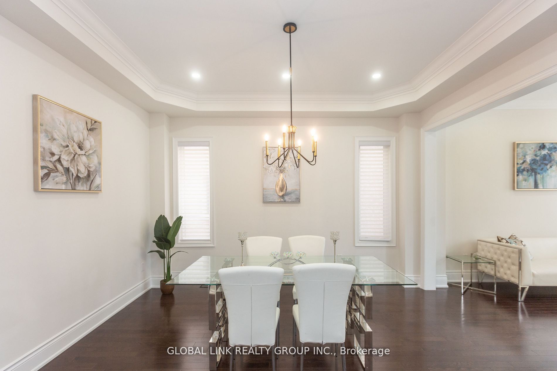44 Golden Hawk Drive Property Photo 6