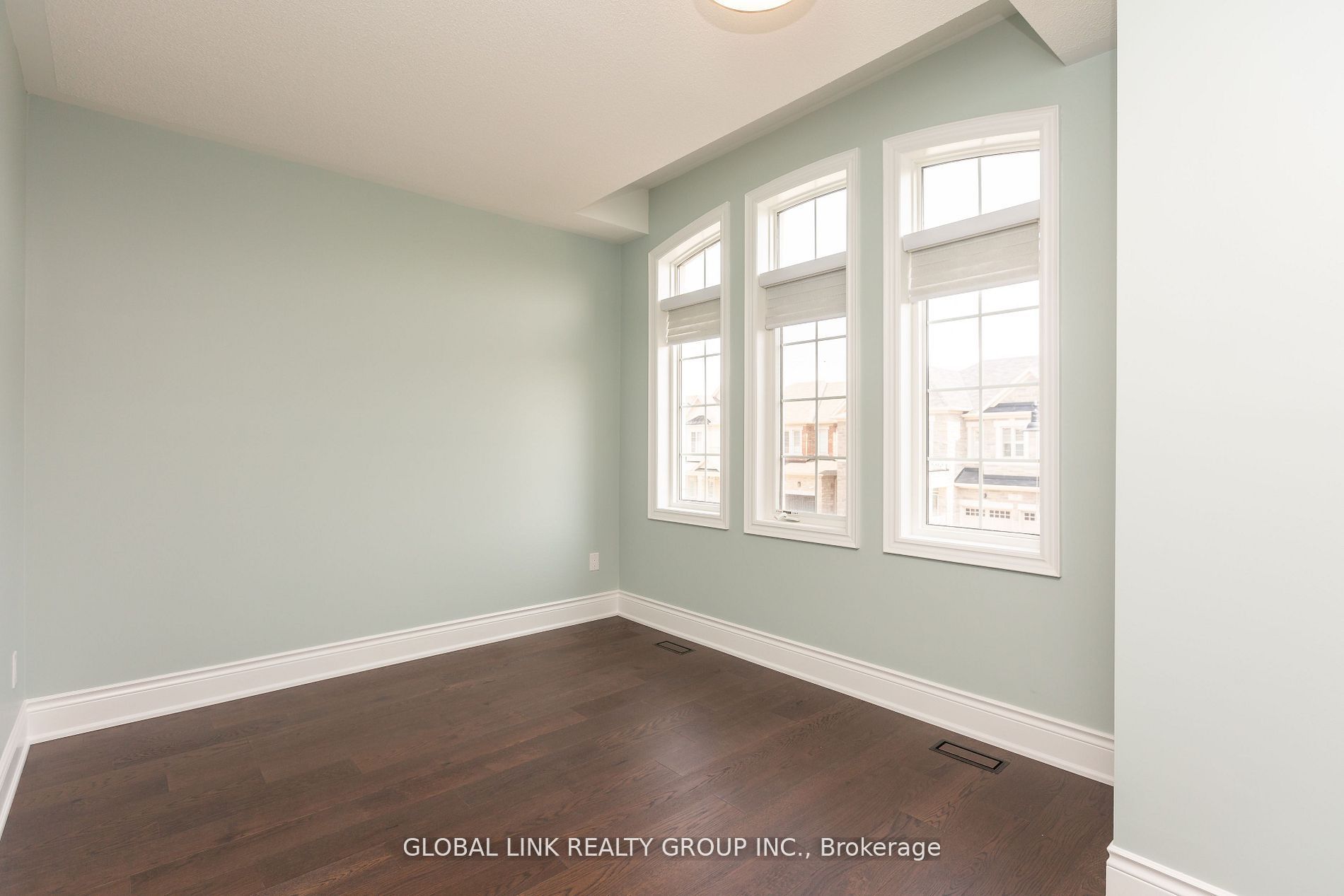 44 Golden Hawk Drive Property Photo 30