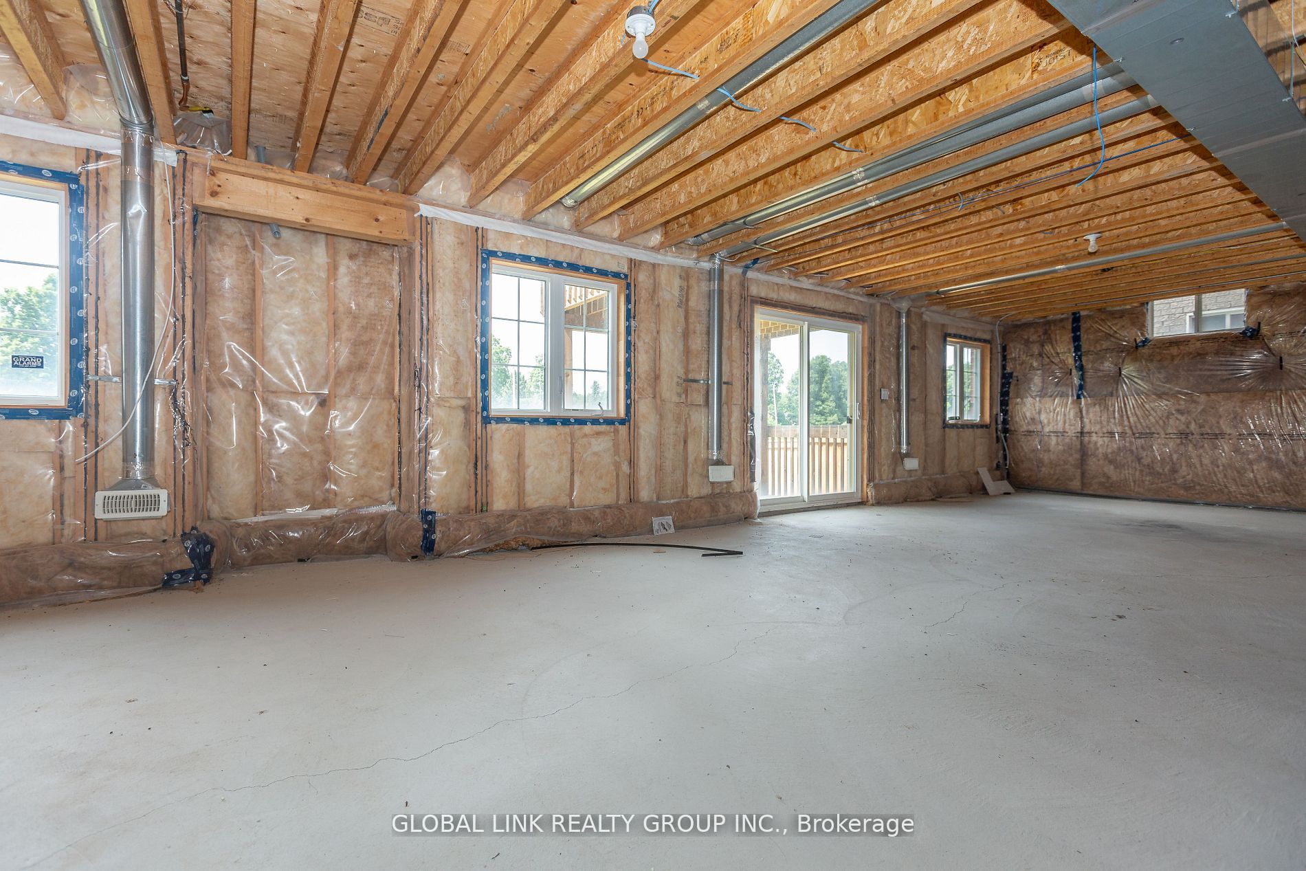 44 Golden Hawk Drive Property Photo 31