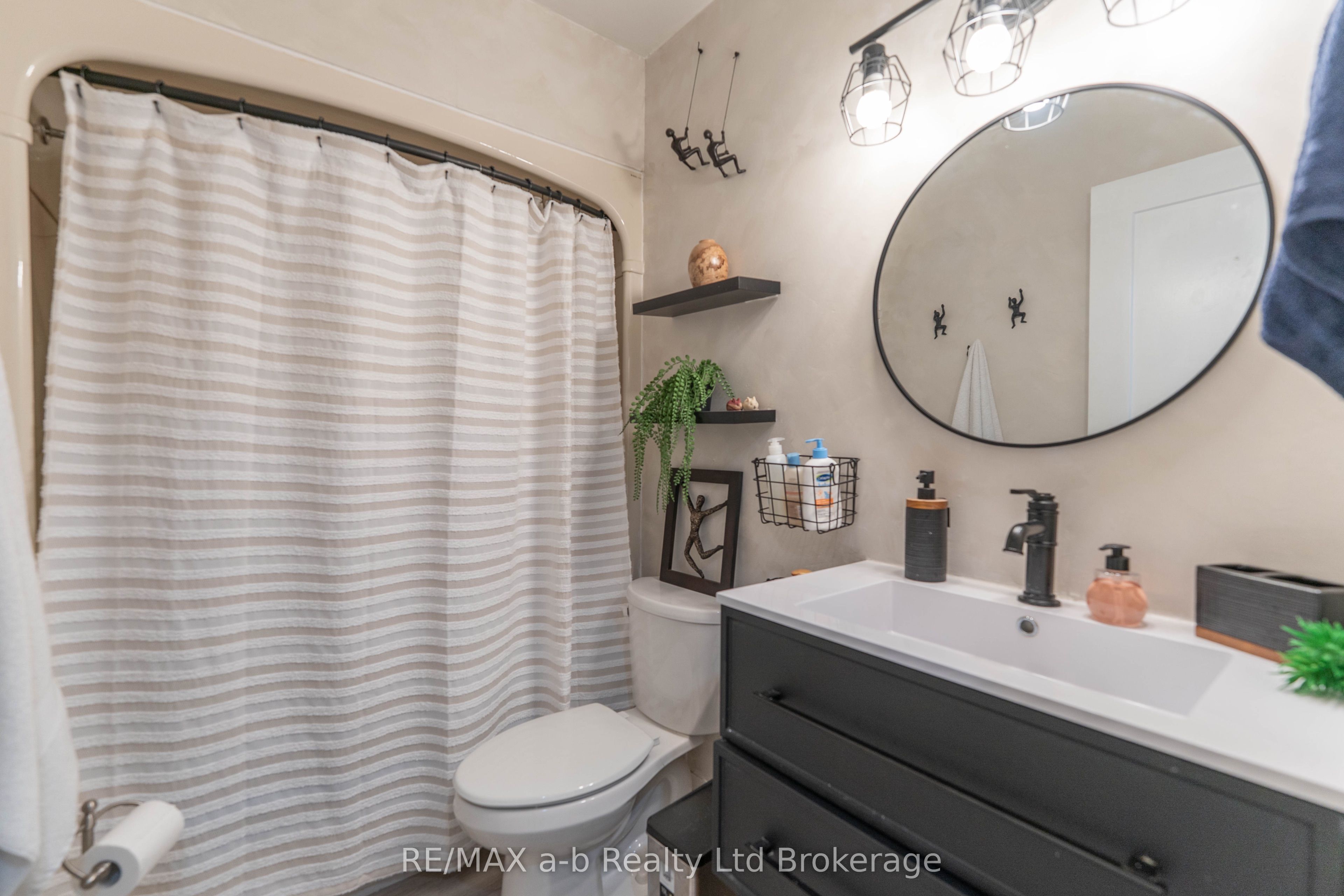 6 Camdon Court Property Photo 24
