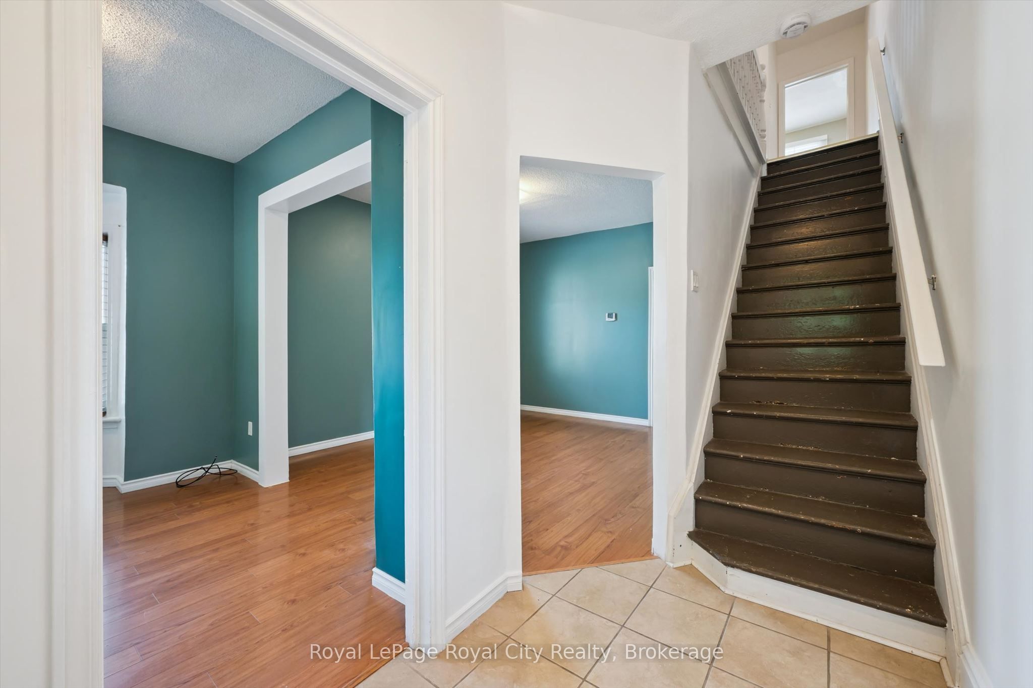 90 Neeve Street Property Photo 6