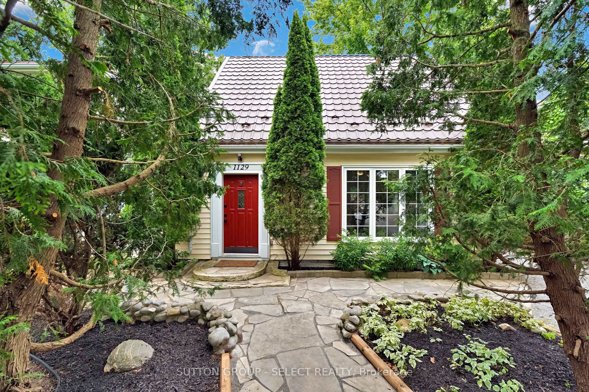 1129 Sunningdale Road E Property Photo 1