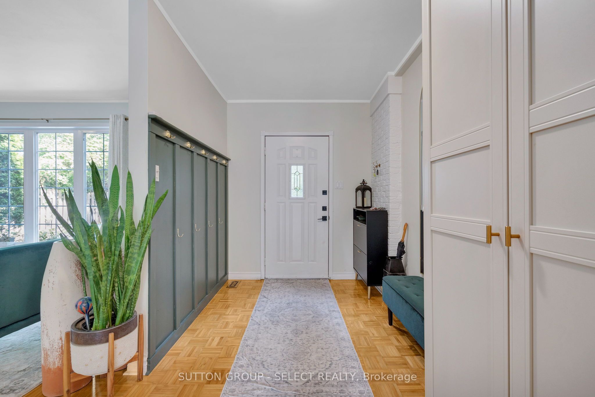 1129 Sunningdale Road E Property Photo 5