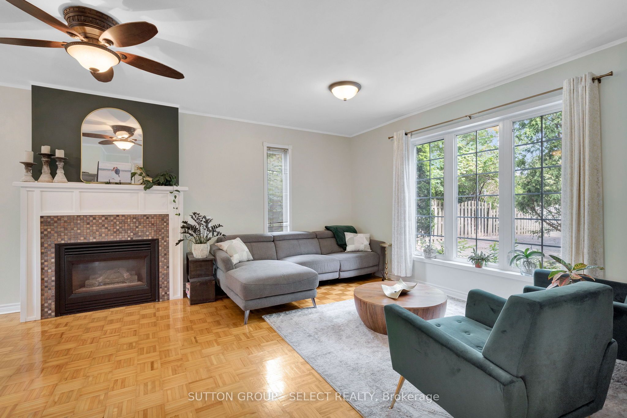1129 Sunningdale Road E Property Photo 6