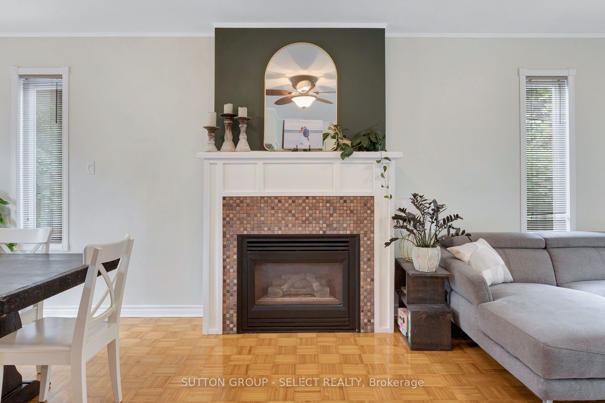 1129 Sunningdale Road E Property Photo 9