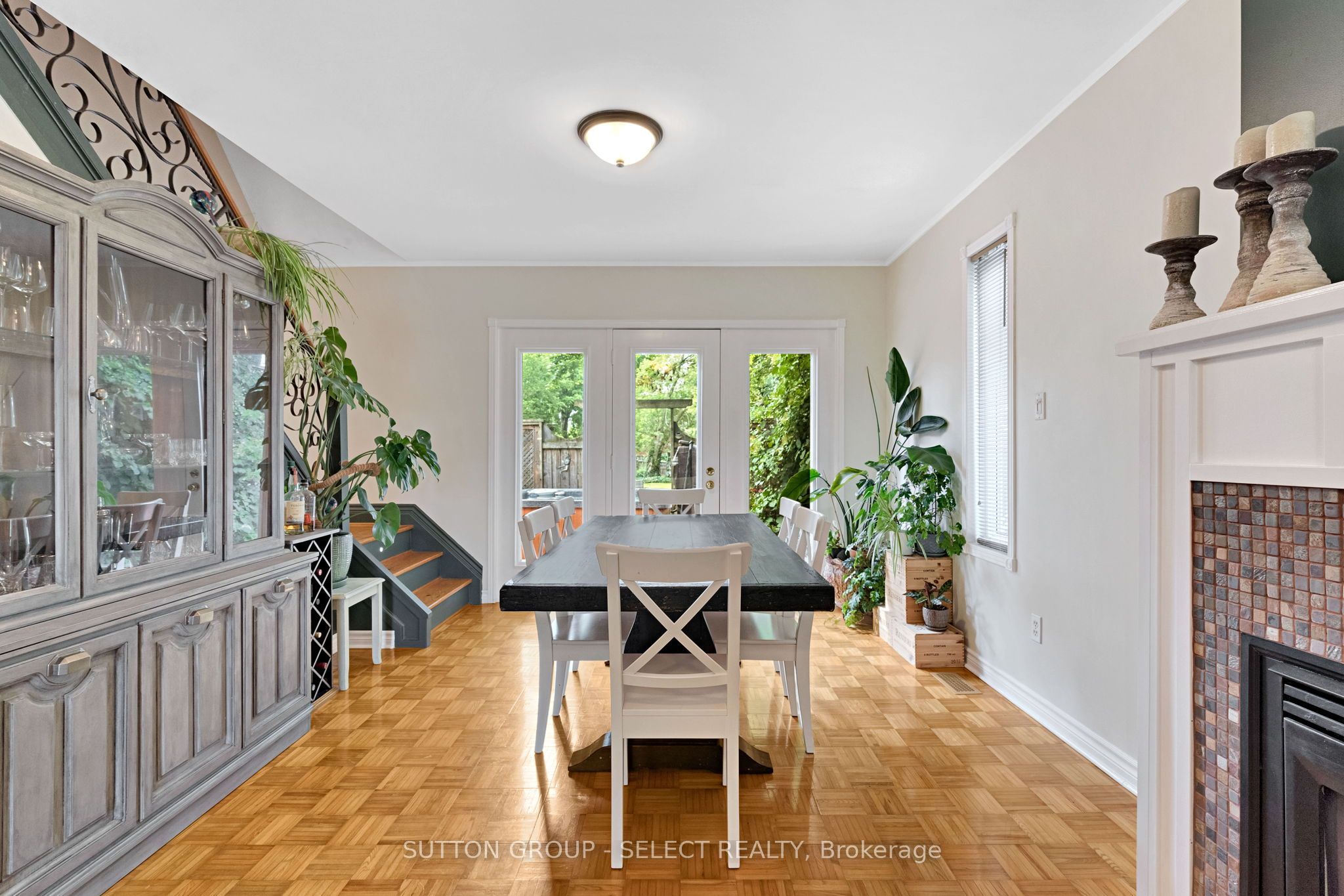1129 Sunningdale Road E Property Photo 10