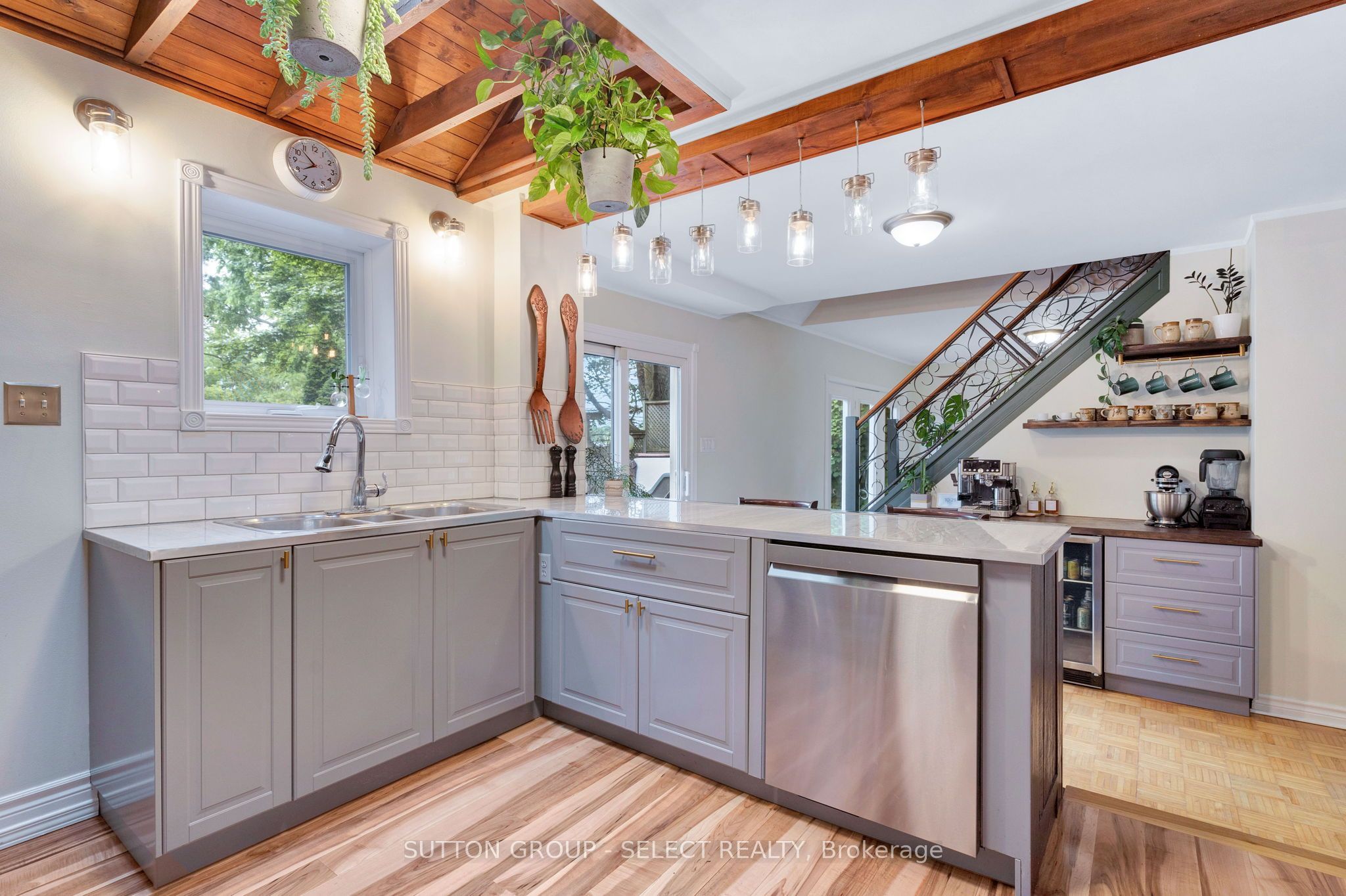 1129 Sunningdale Road E Property Photo 14