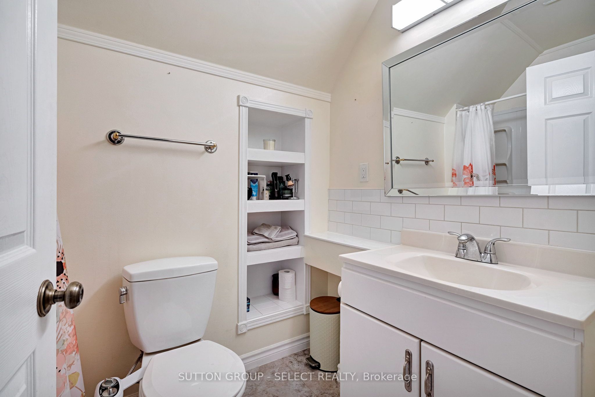 1129 Sunningdale Road E Property Photo 24