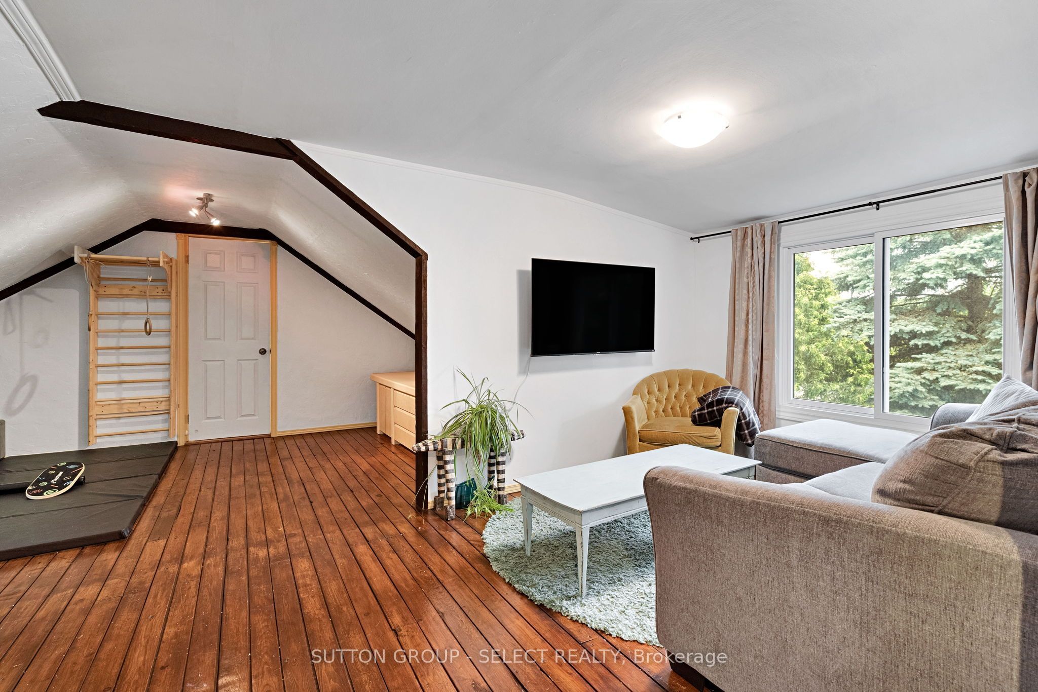 1129 Sunningdale Road E Property Photo 26