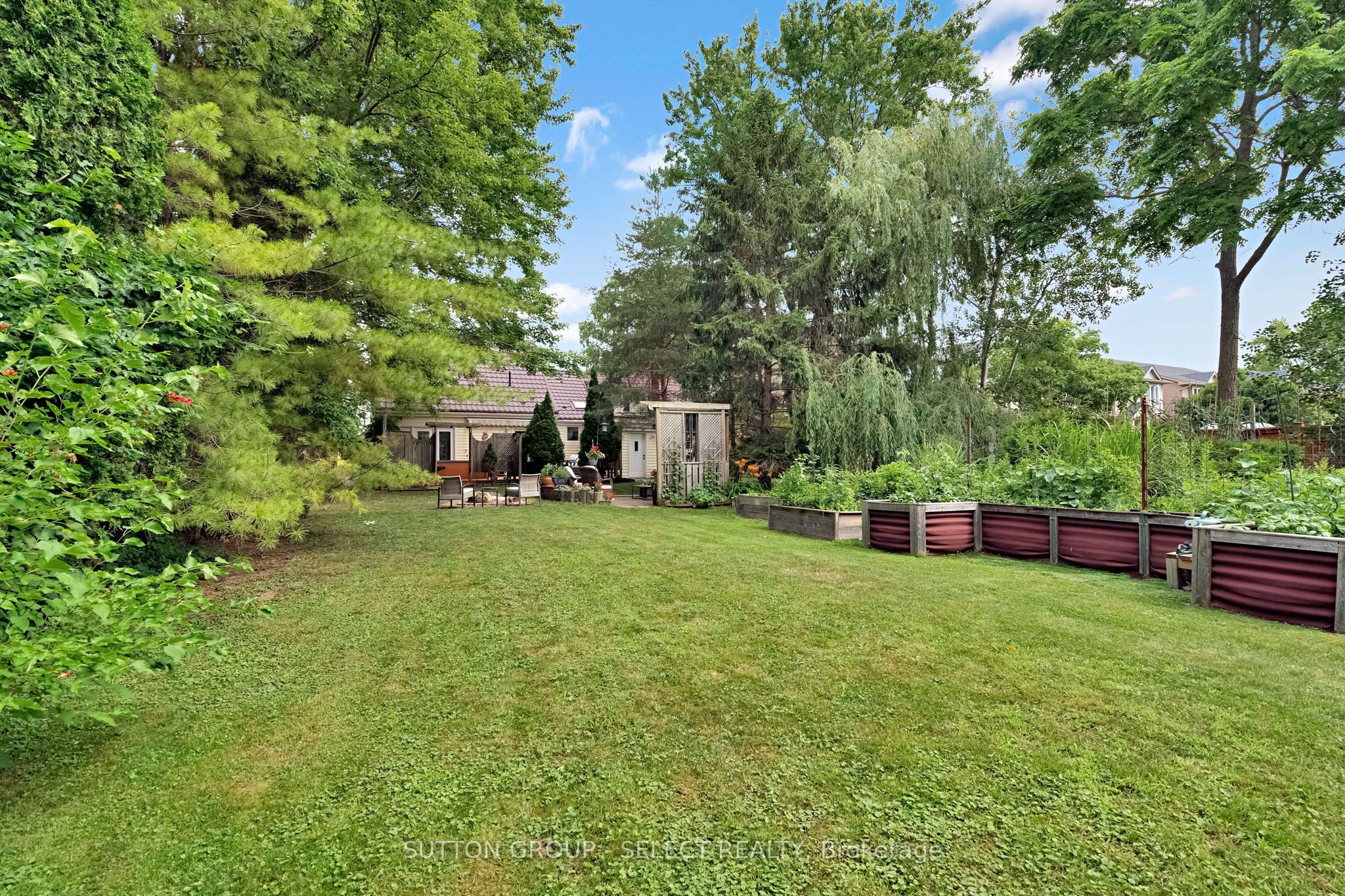 1129 Sunningdale Road E Property Photo 31