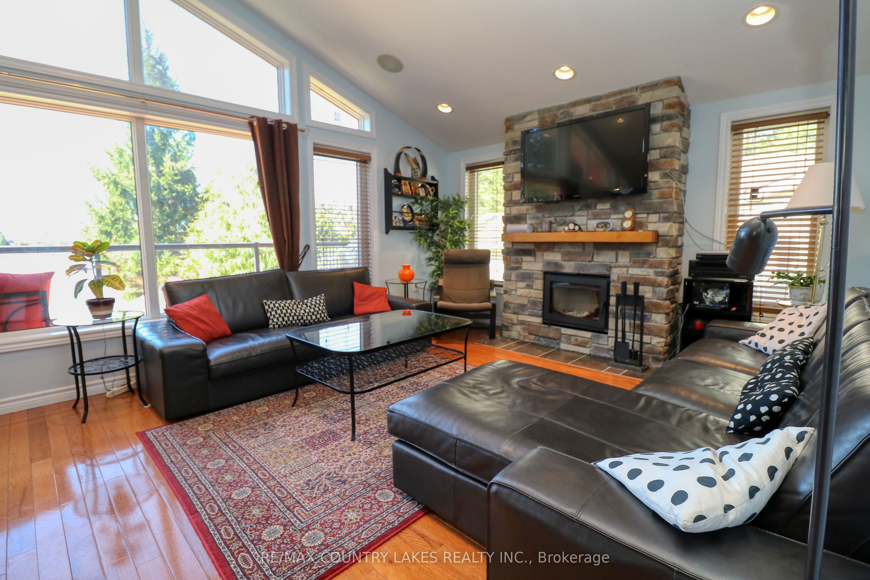 87 Paradise Road Property Photo 5