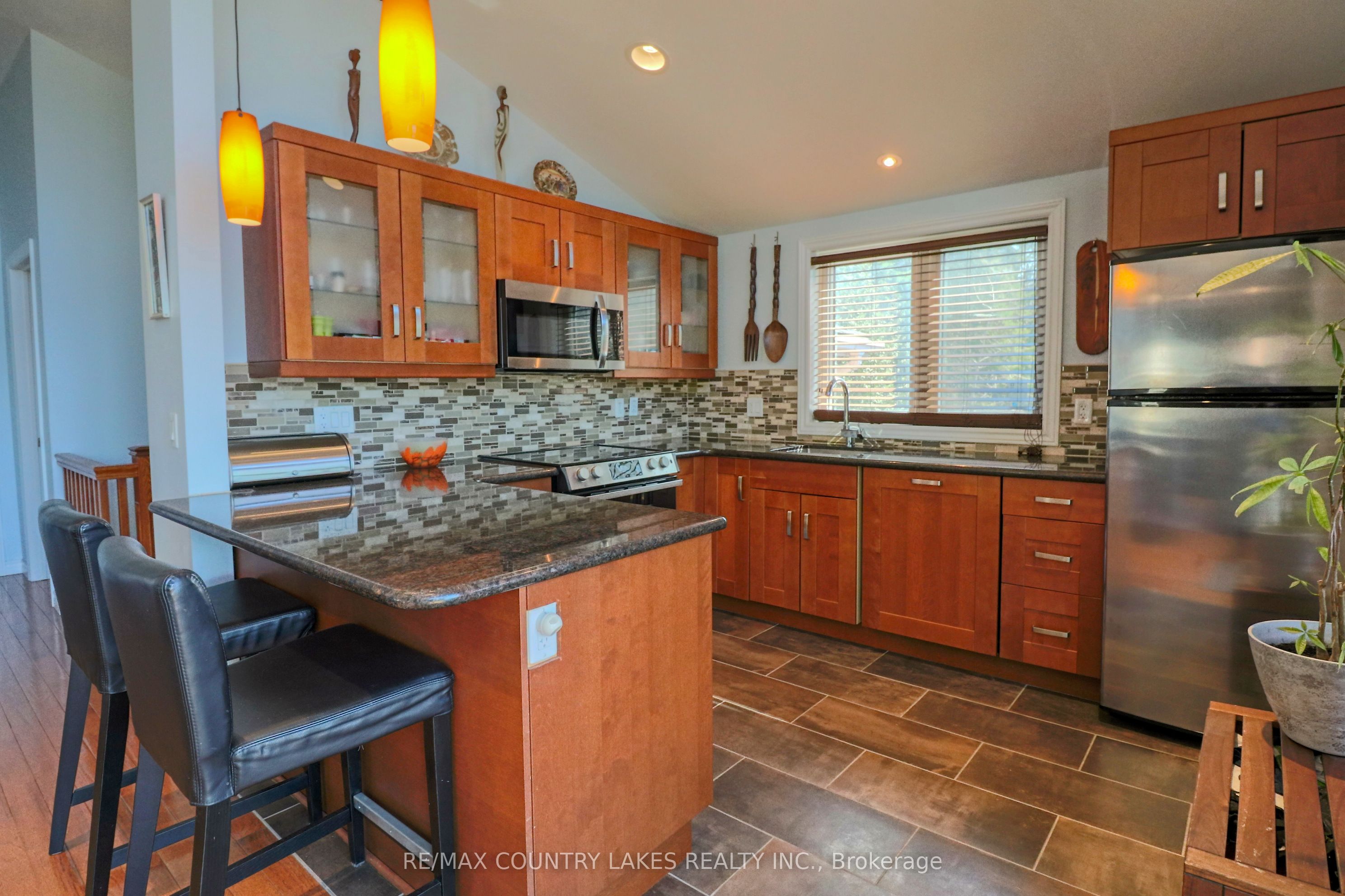 87 Paradise Road Property Photo 10