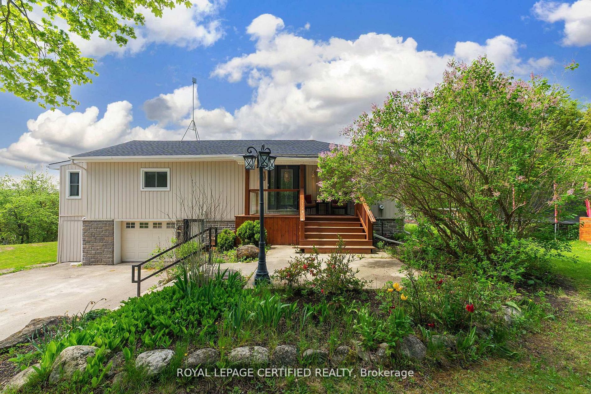 5058 3 Line Property Photo 1