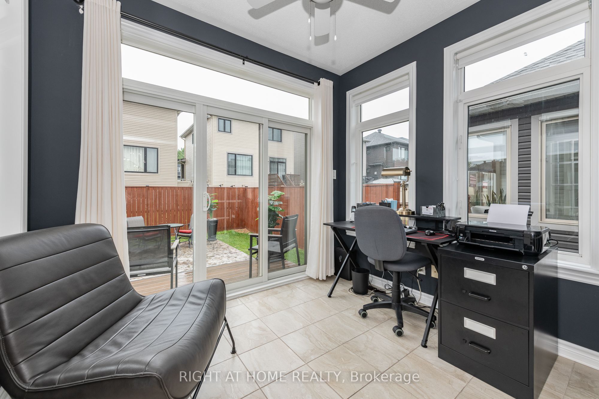 238 De L'etang Street Property Photo 19