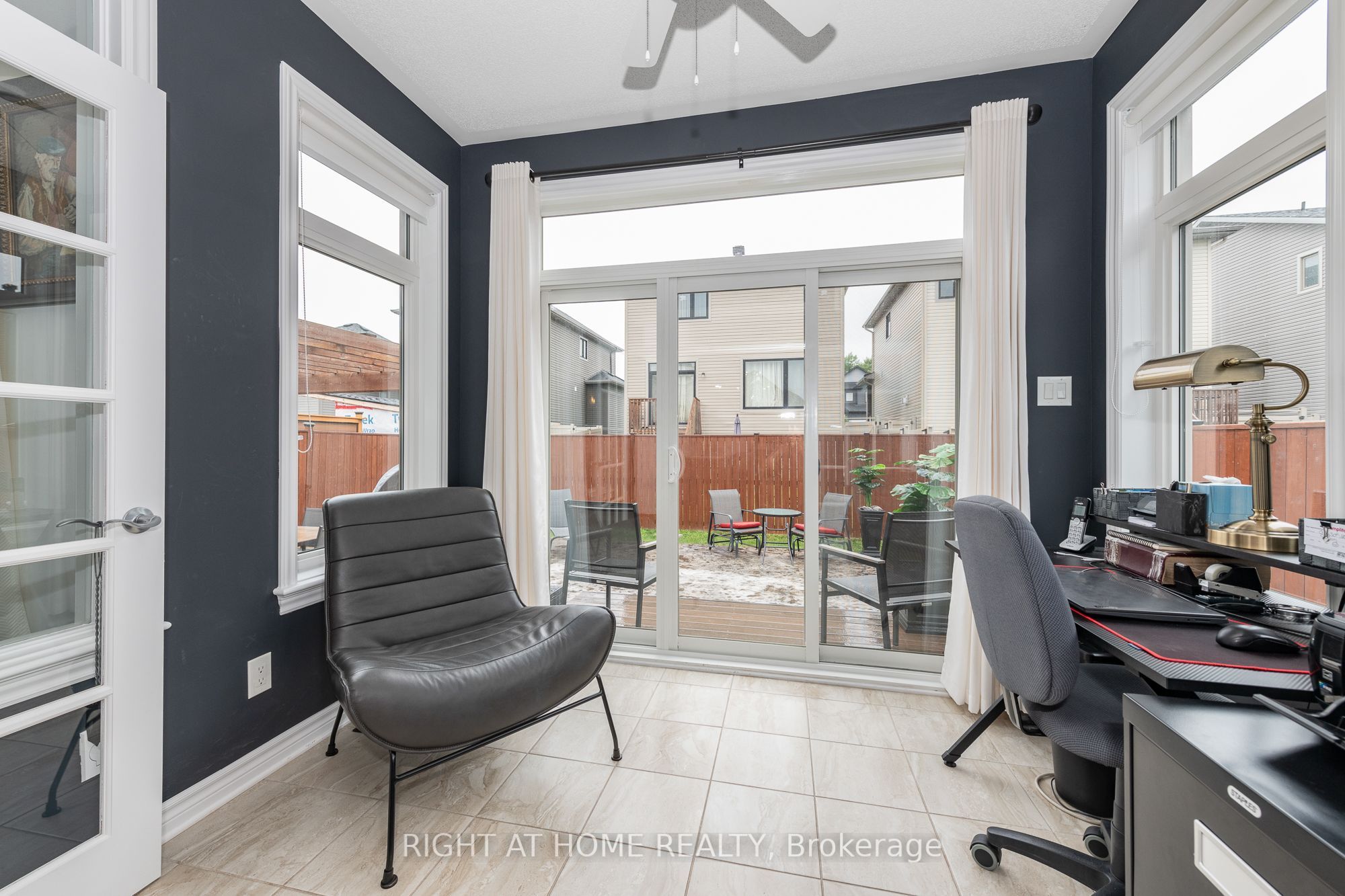 238 De L'etang Street Property Photo 20