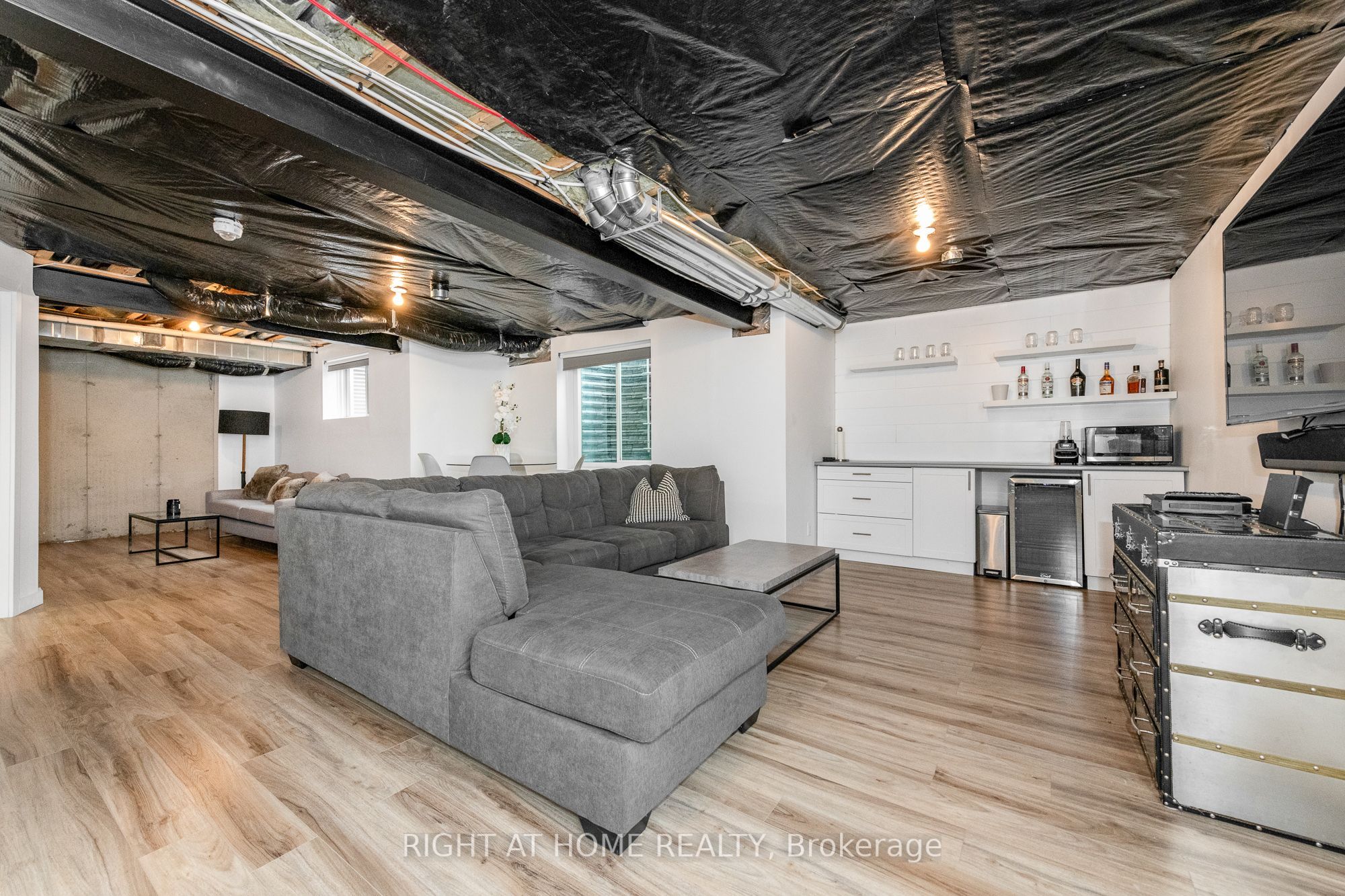 238 De L'etang Street Property Photo 33