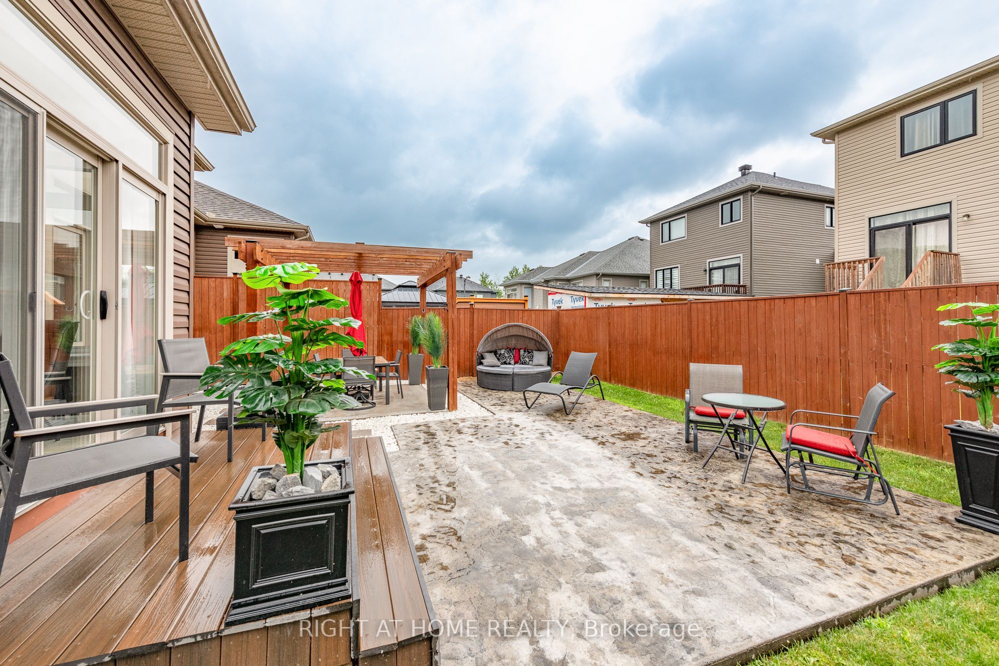 238 De L'etang Street Property Photo 45