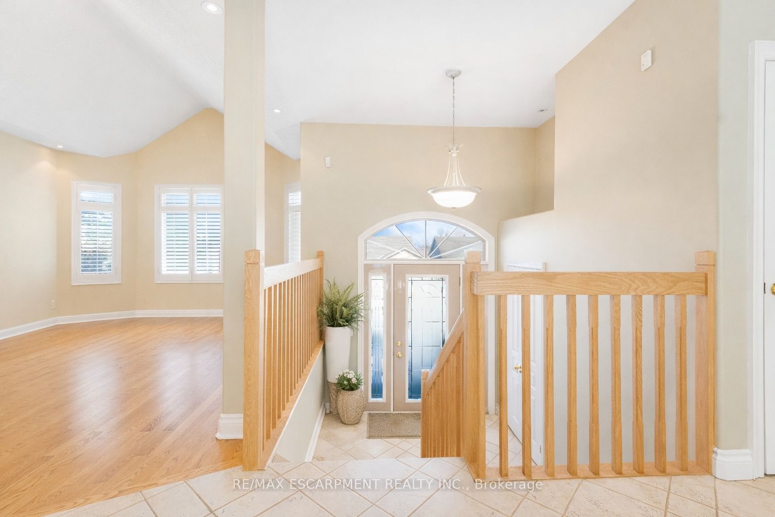 130 Dorchester Drive Property Photo 4
