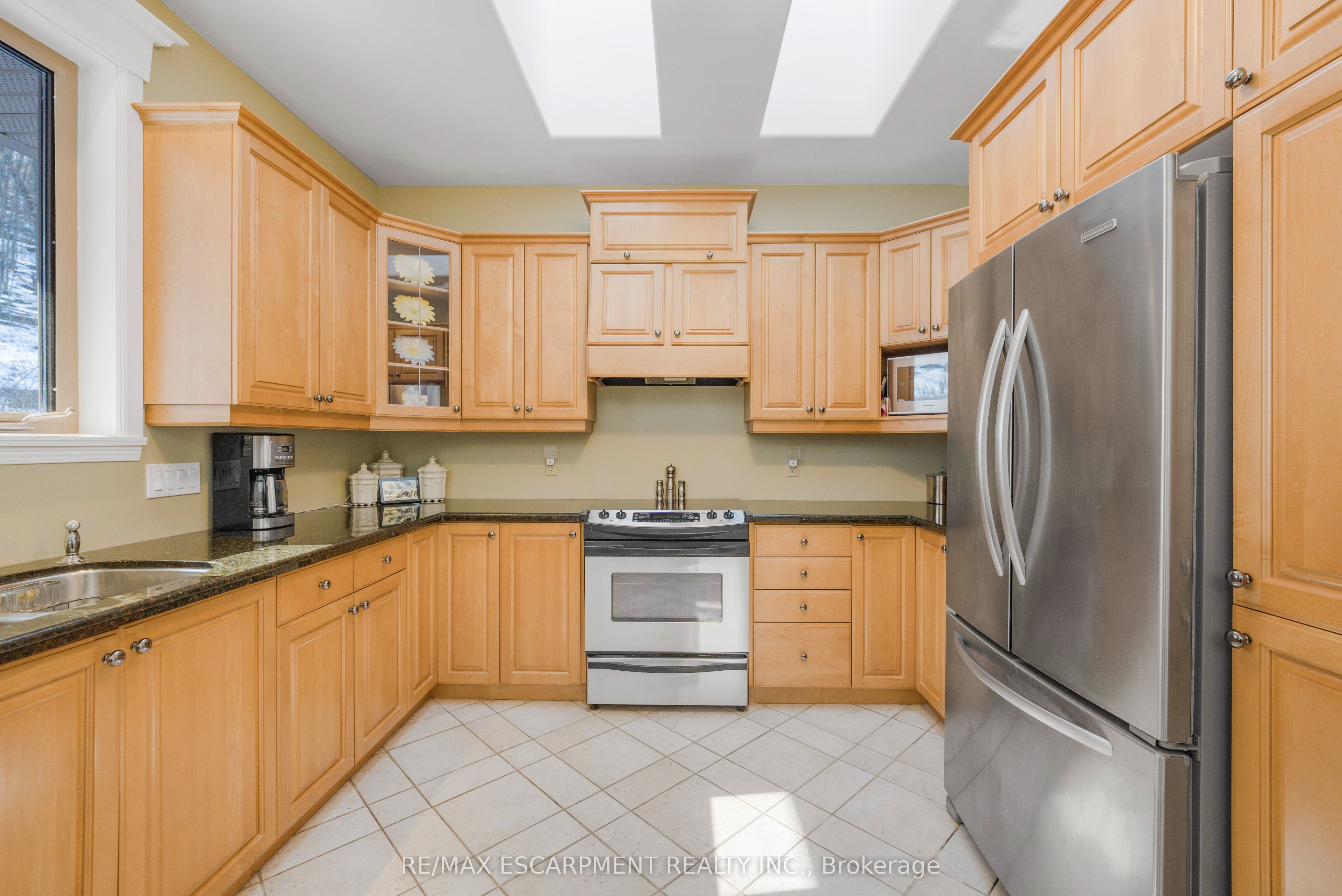 130 Dorchester Drive Property Photo 9