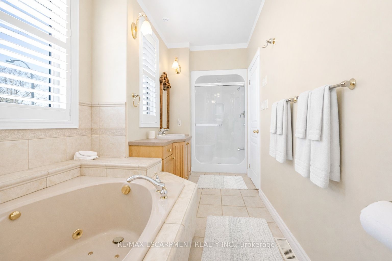130 Dorchester Drive Property Photo 18
