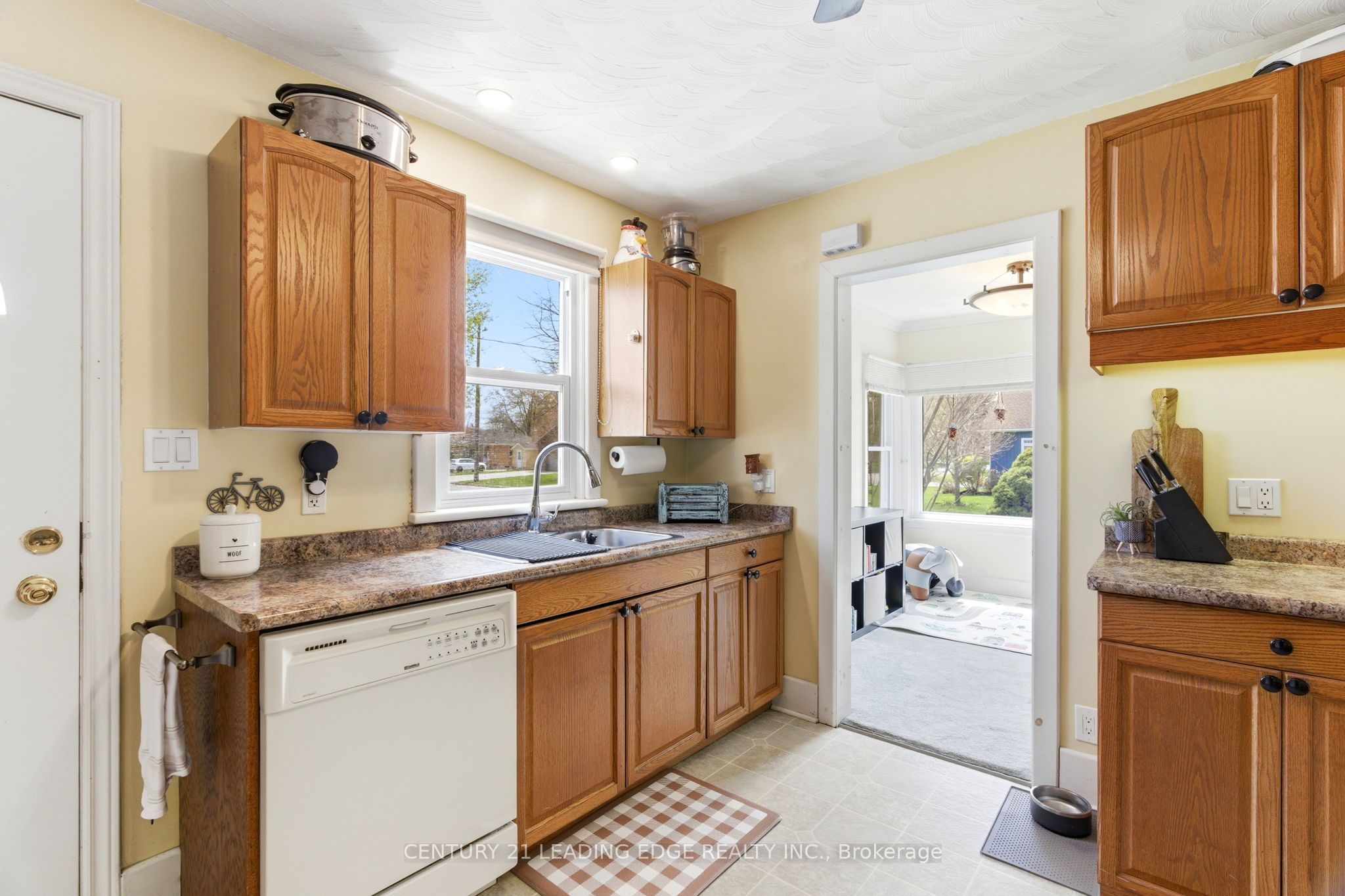 160 Widder Street Property Photo 6