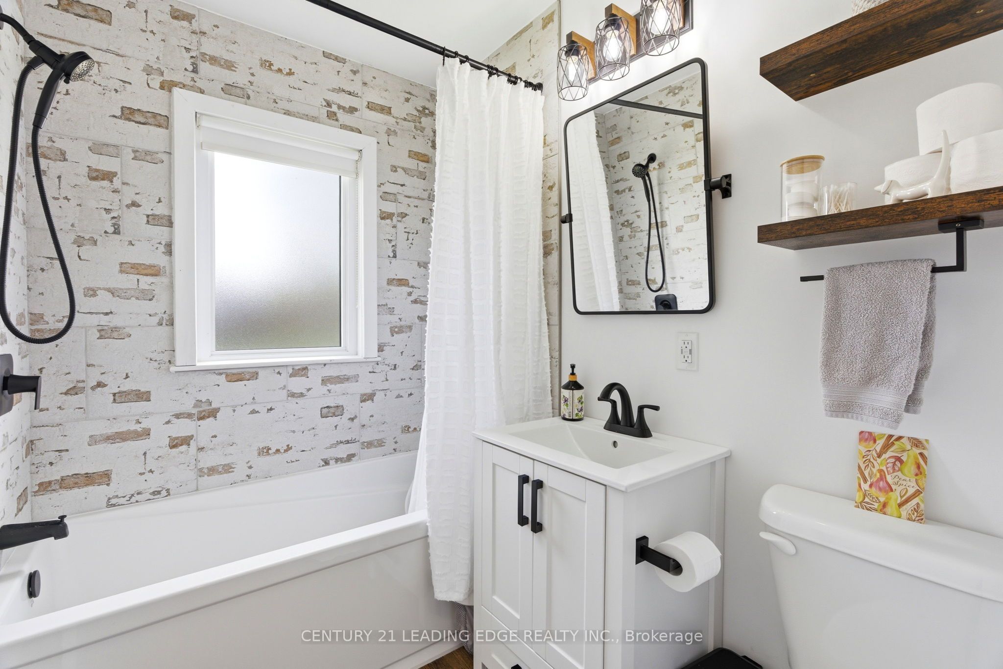 160 Widder Street Property Photo 23