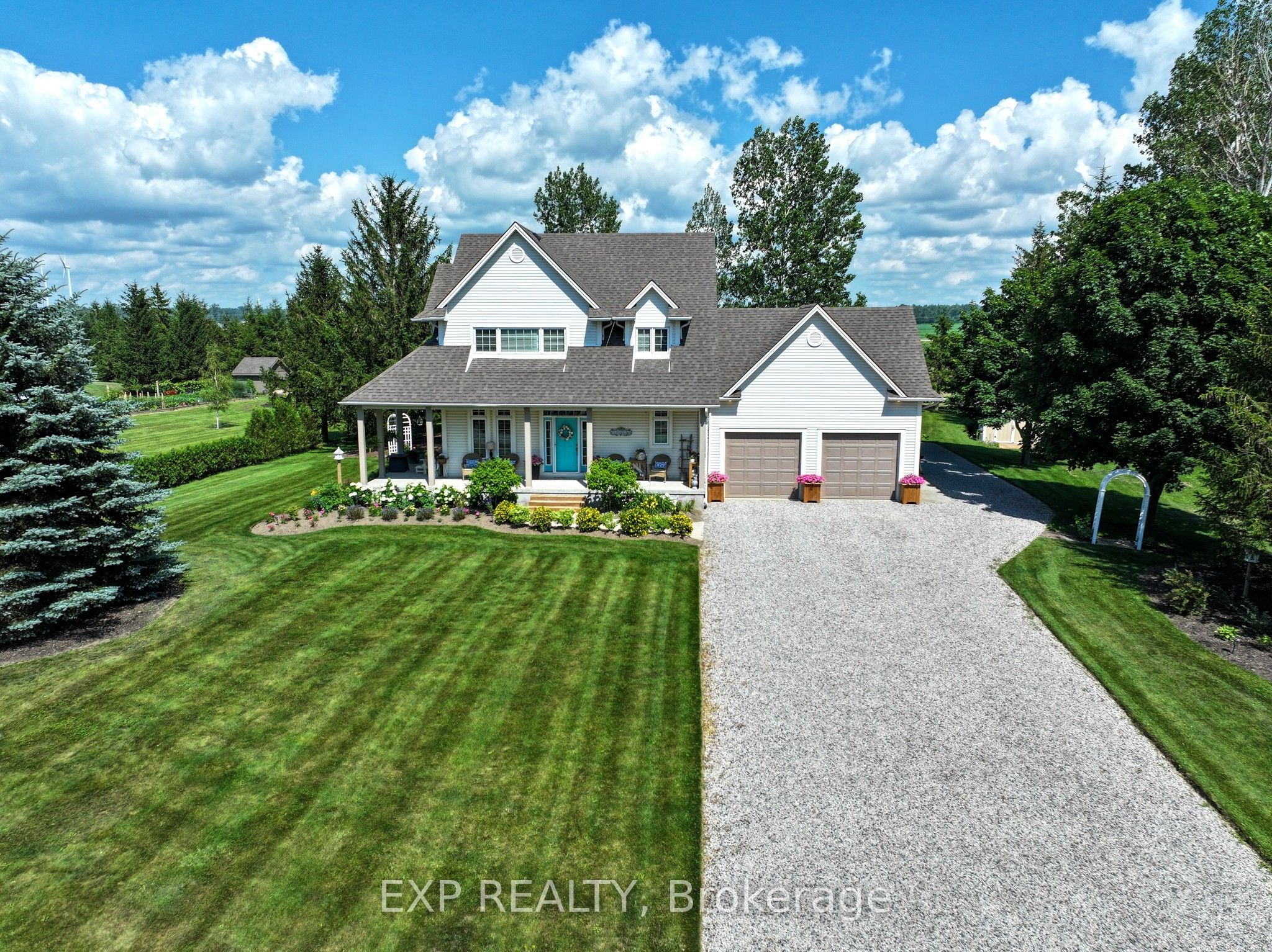 71817 Sunridge Crescent Property Photo 1