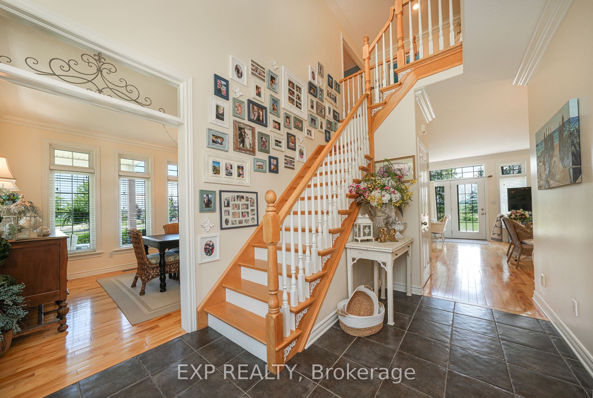 71817 Sunridge Crescent Property Photo 4