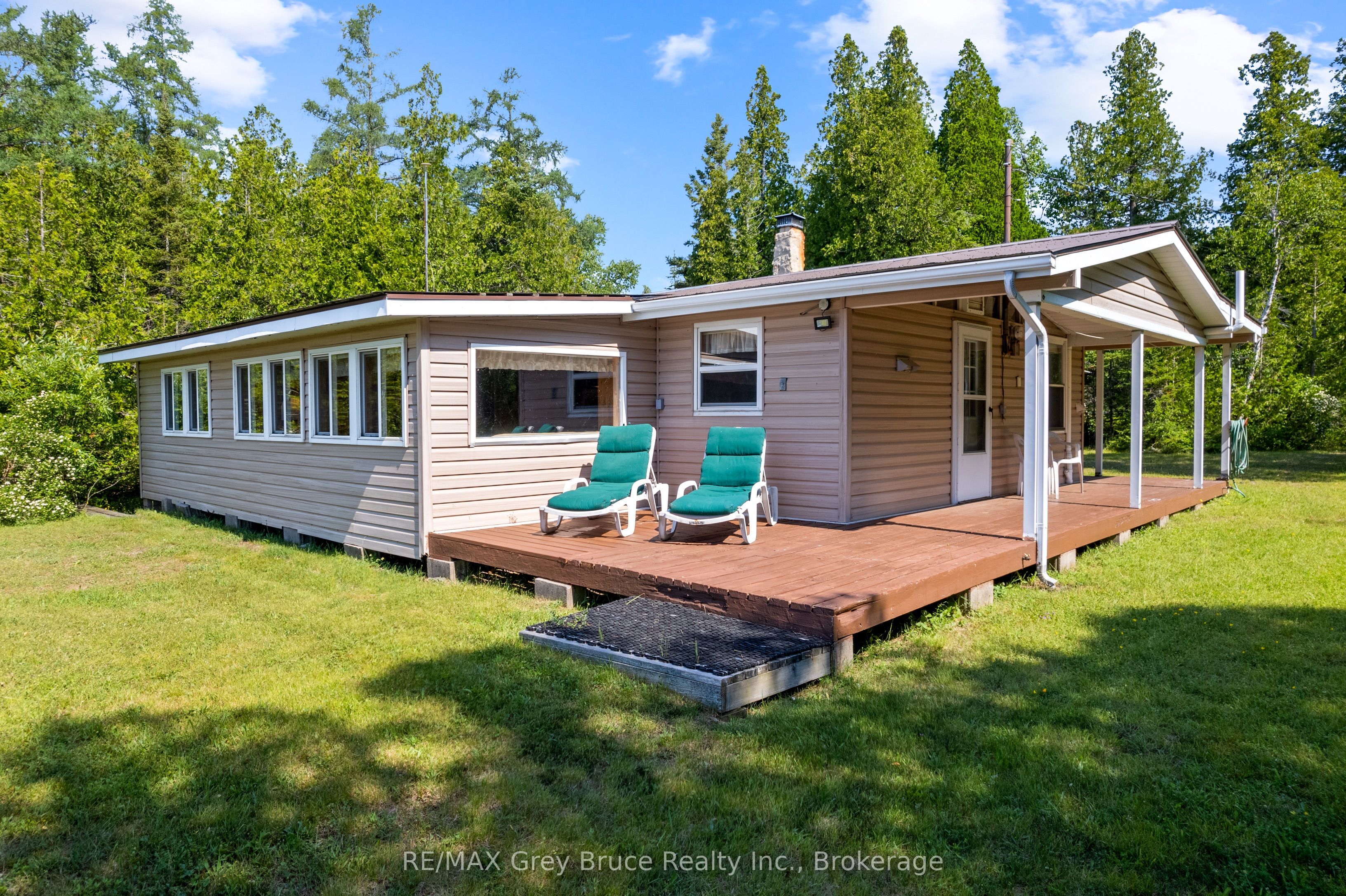 626 Warner Bay Road Property Photo 1
