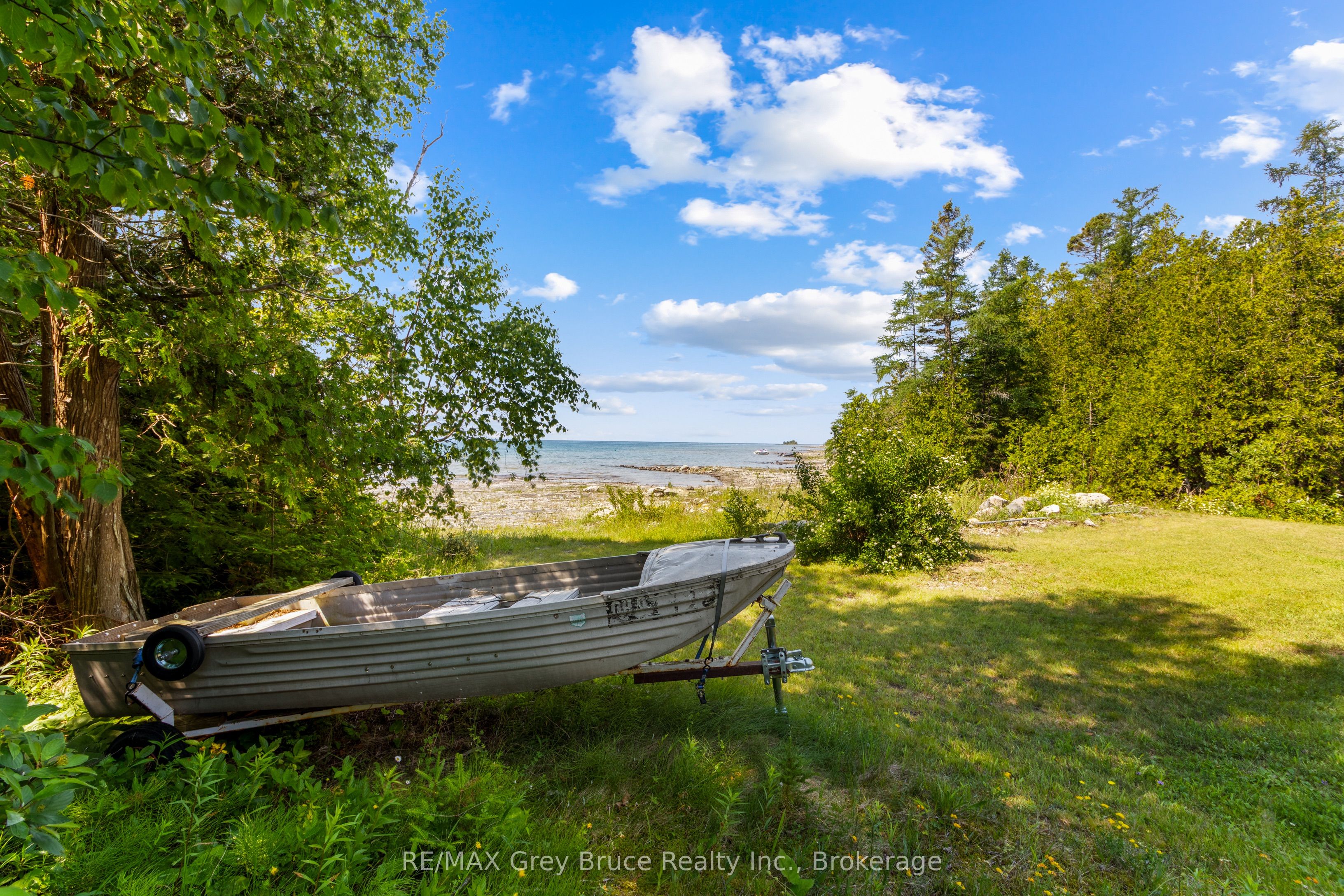 626 Warner Bay Road Property Photo 4