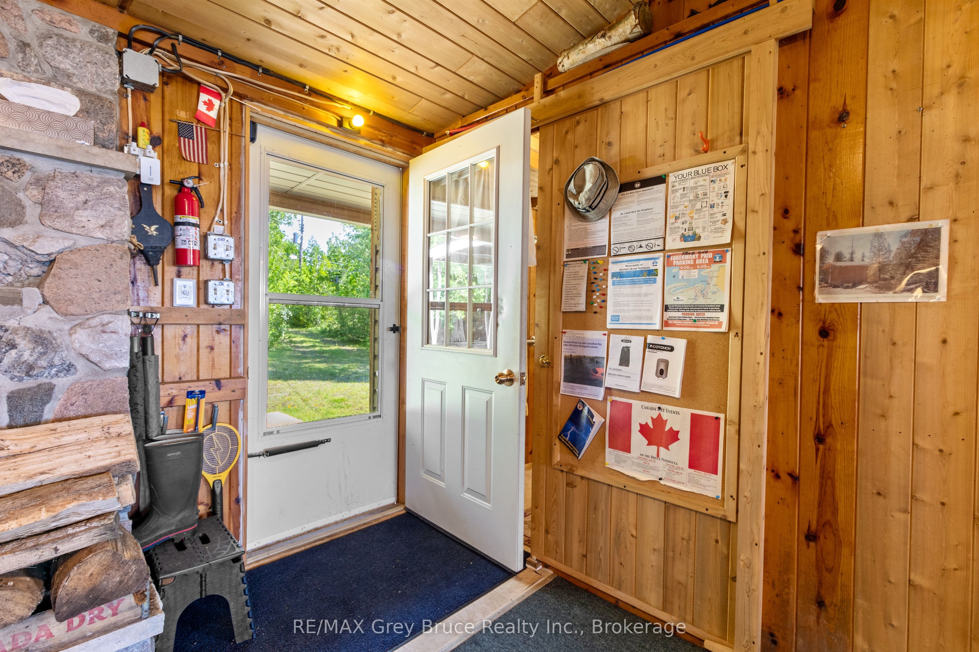 626 Warner Bay Road Property Photo 7