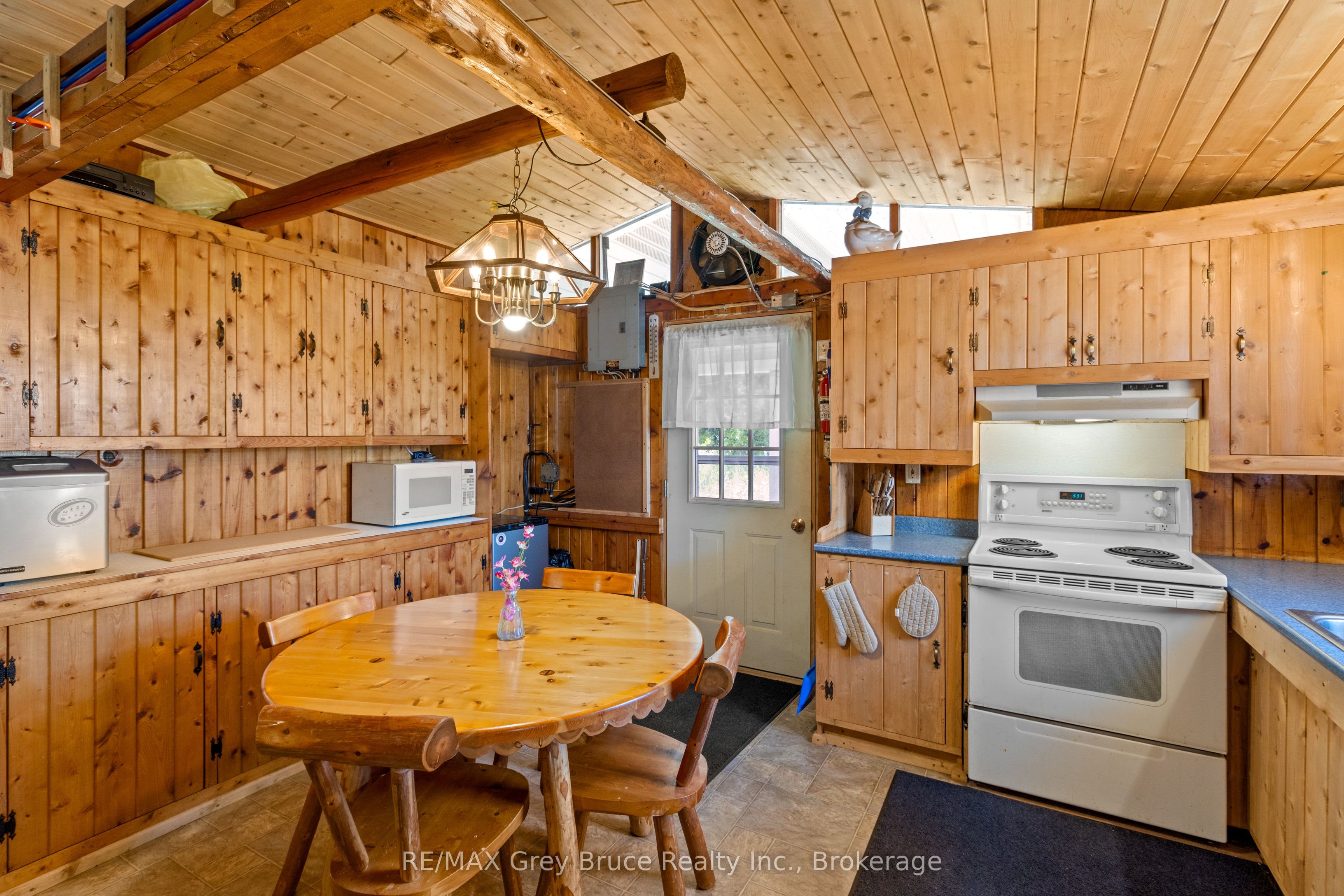 626 Warner Bay Road Property Photo 13