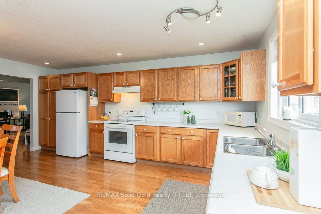 77 Lawrence Street Property Photo 16